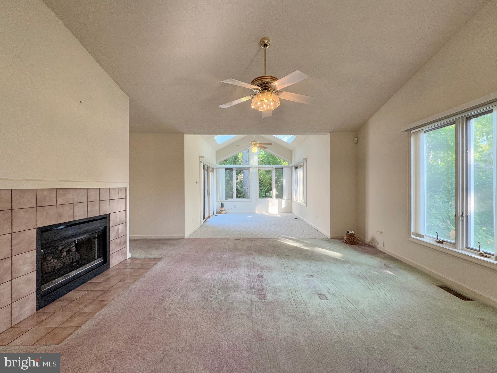 SWAN POINT - Residential