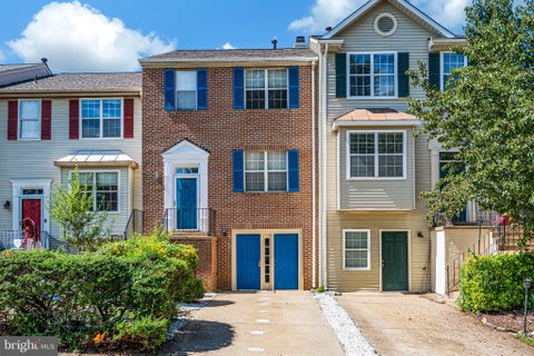 Townhouse For Sale - 205 Club House Road<br/> FREDERICKSBURG, VA 22406