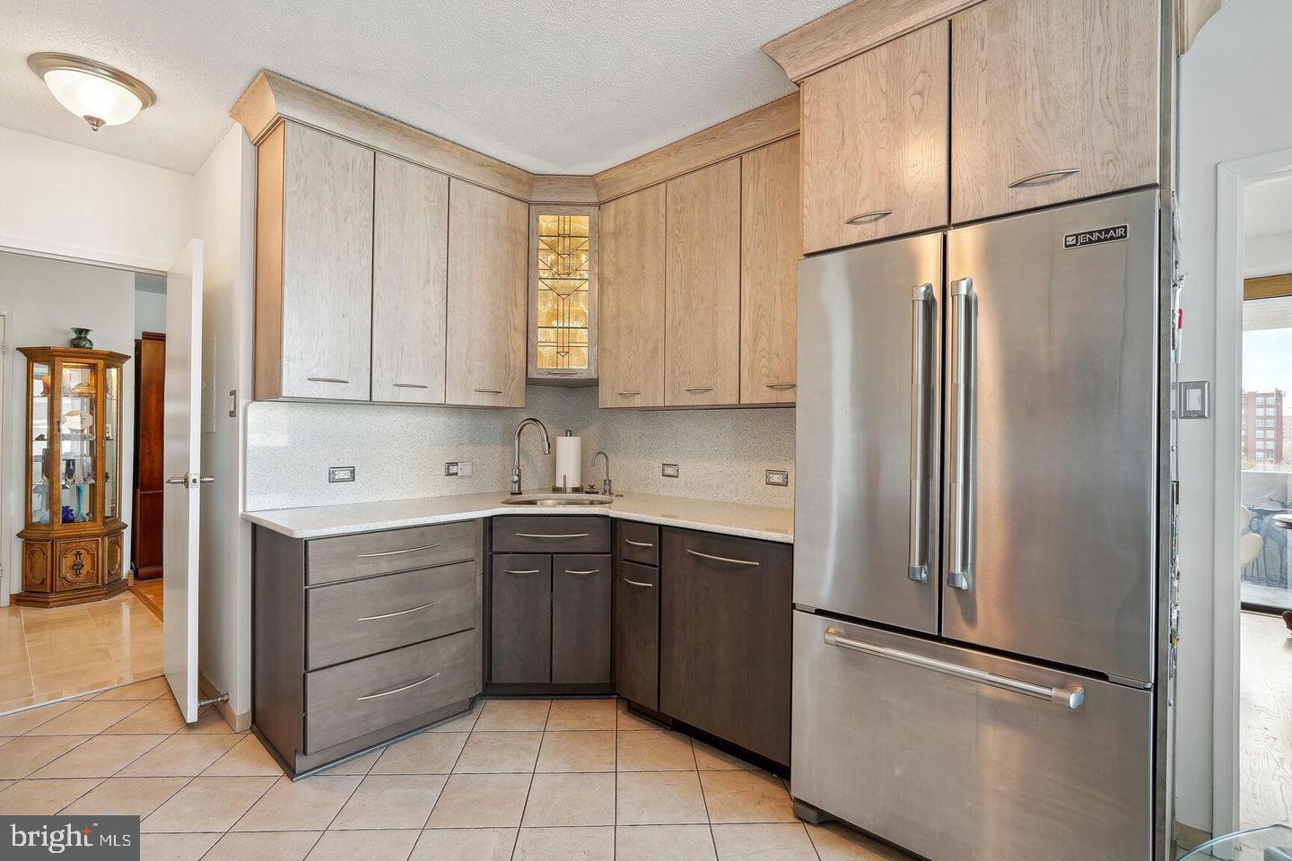 HYDE PARK - Residential Lease