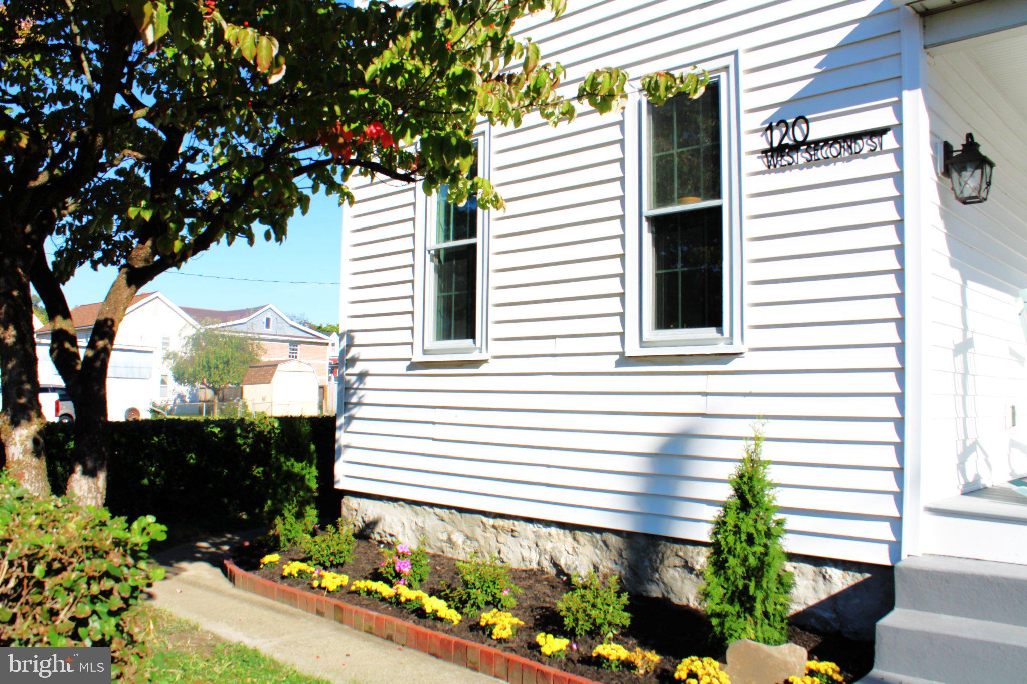 120 W SECOND STREET
