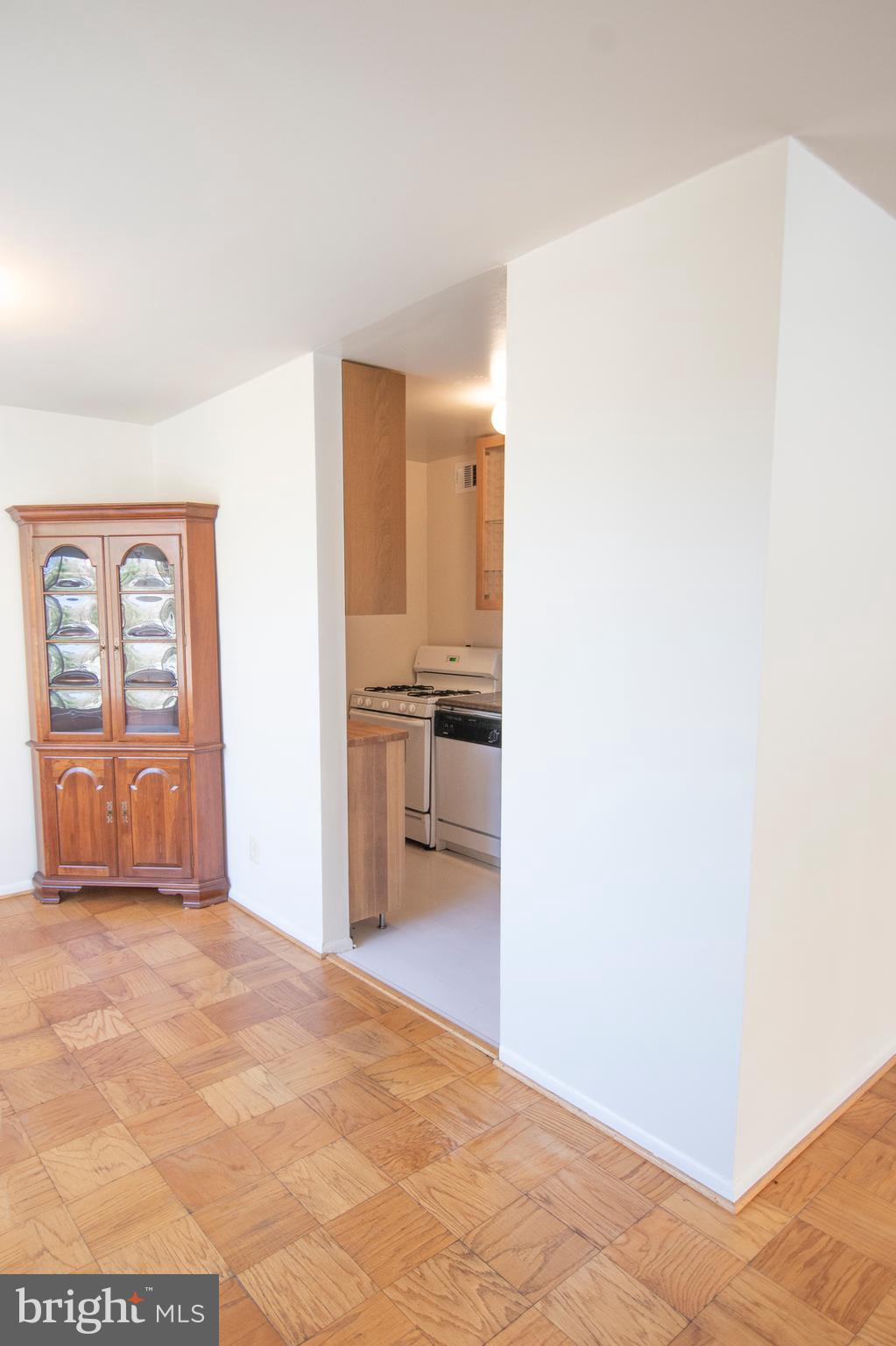 COURTHOUSE - Residential Lease