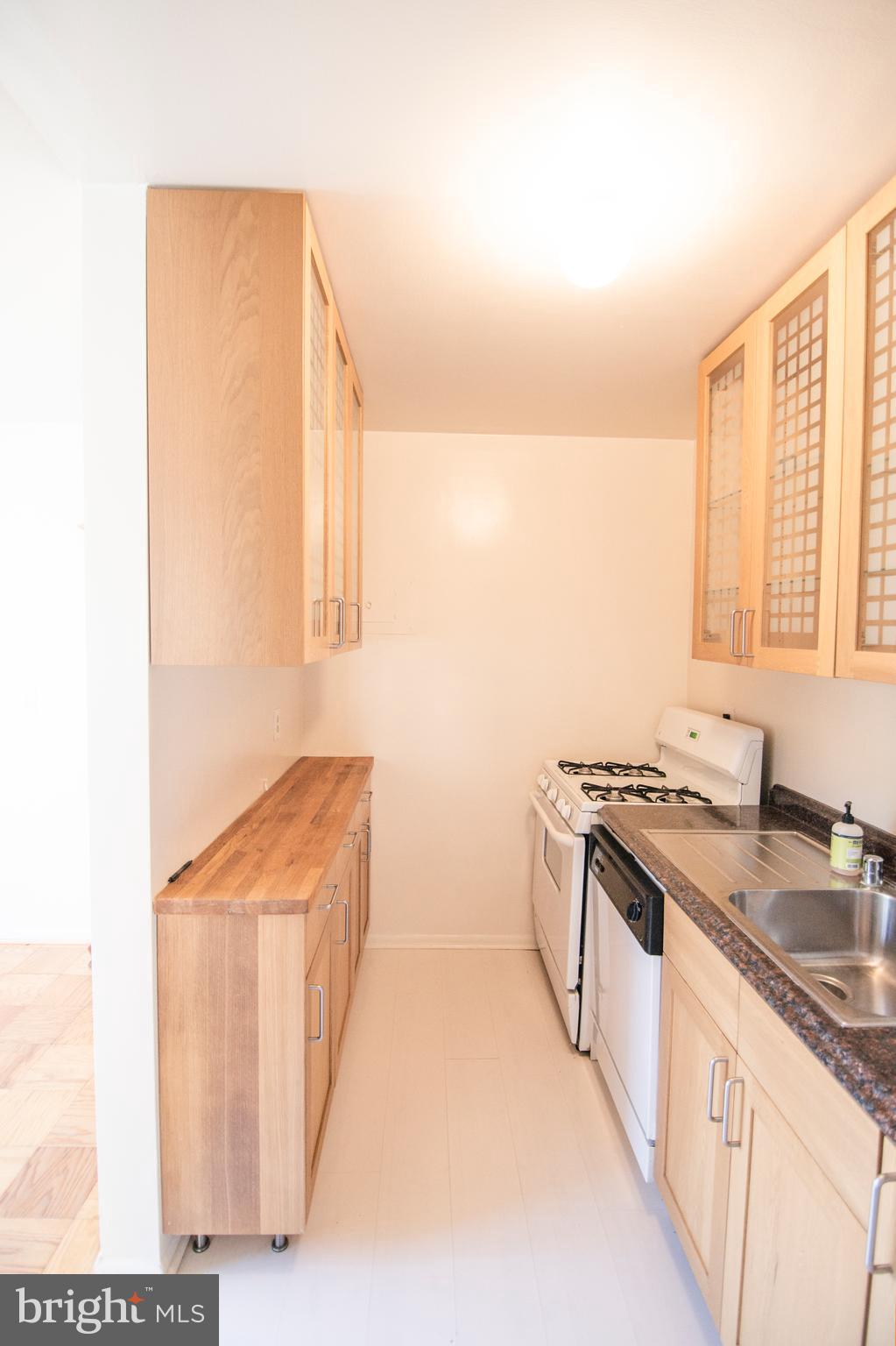 COURTHOUSE - Residential Lease