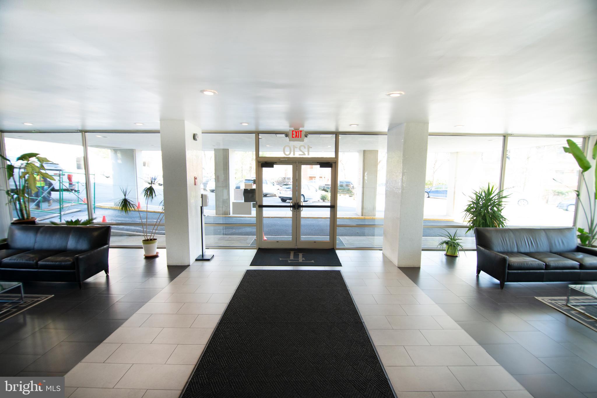 COURTHOUSE - Residential Lease