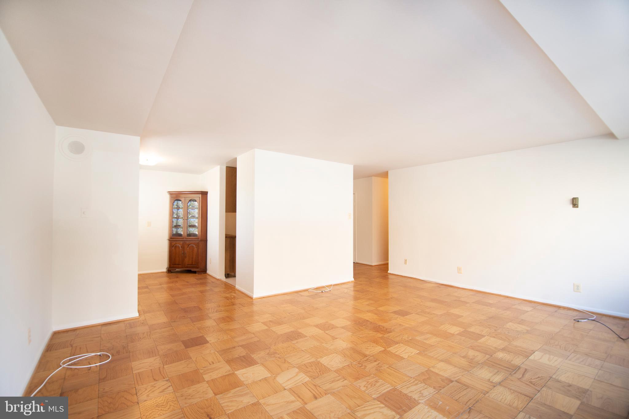 COURTHOUSE - Residential Lease