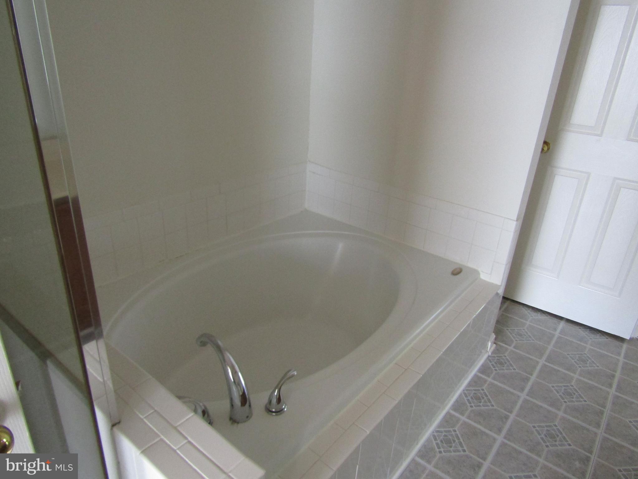 SOUTH RIDING - Residential Lease