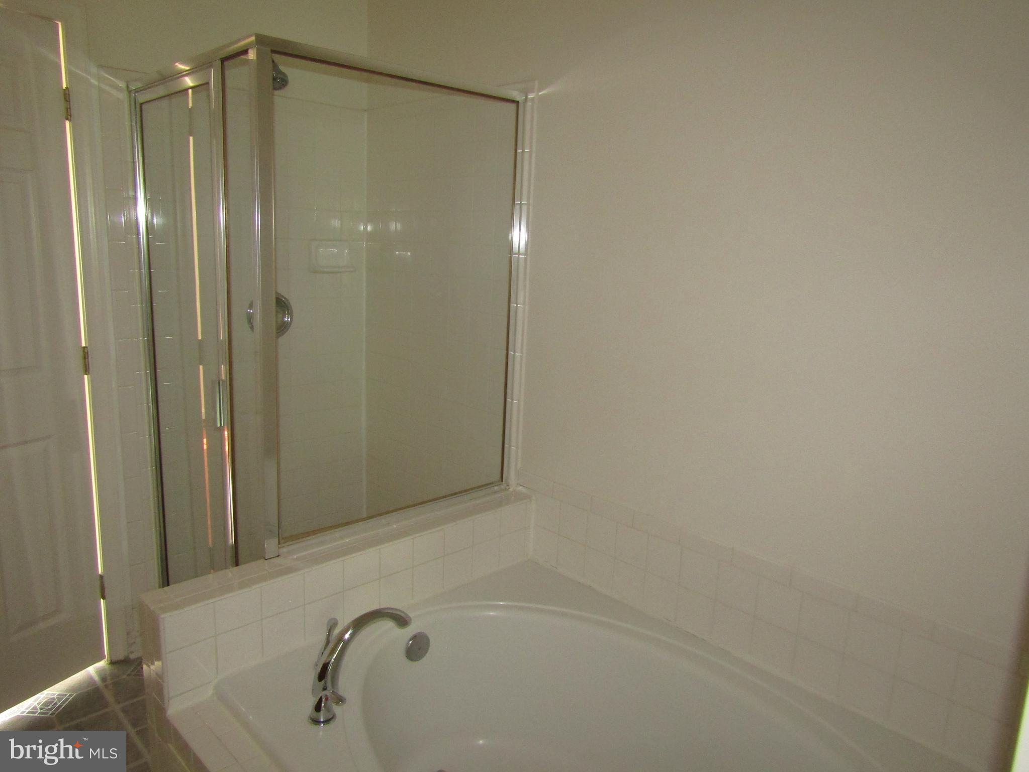 SOUTH RIDING - Residential Lease