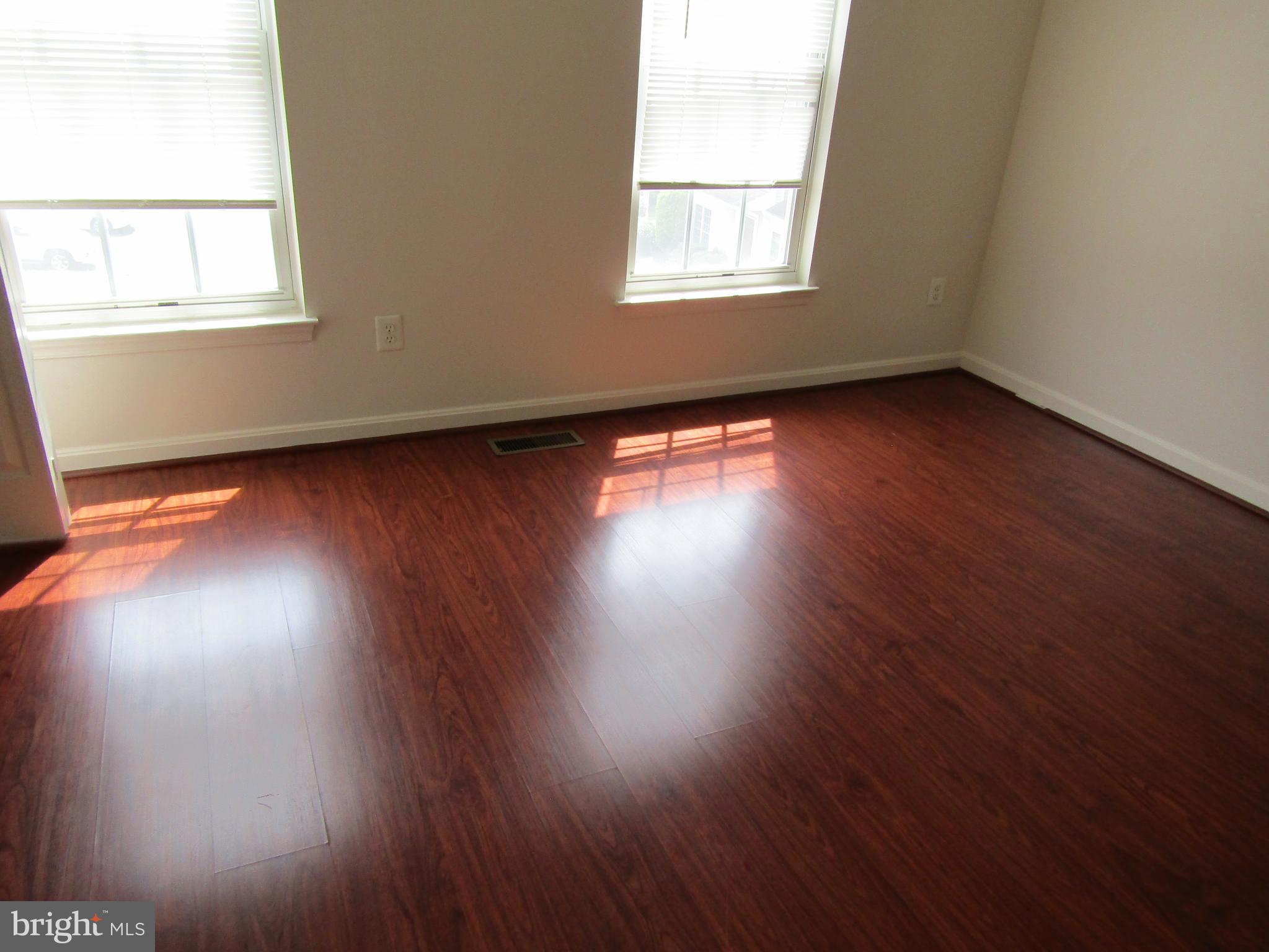 SOUTH RIDING - Residential Lease