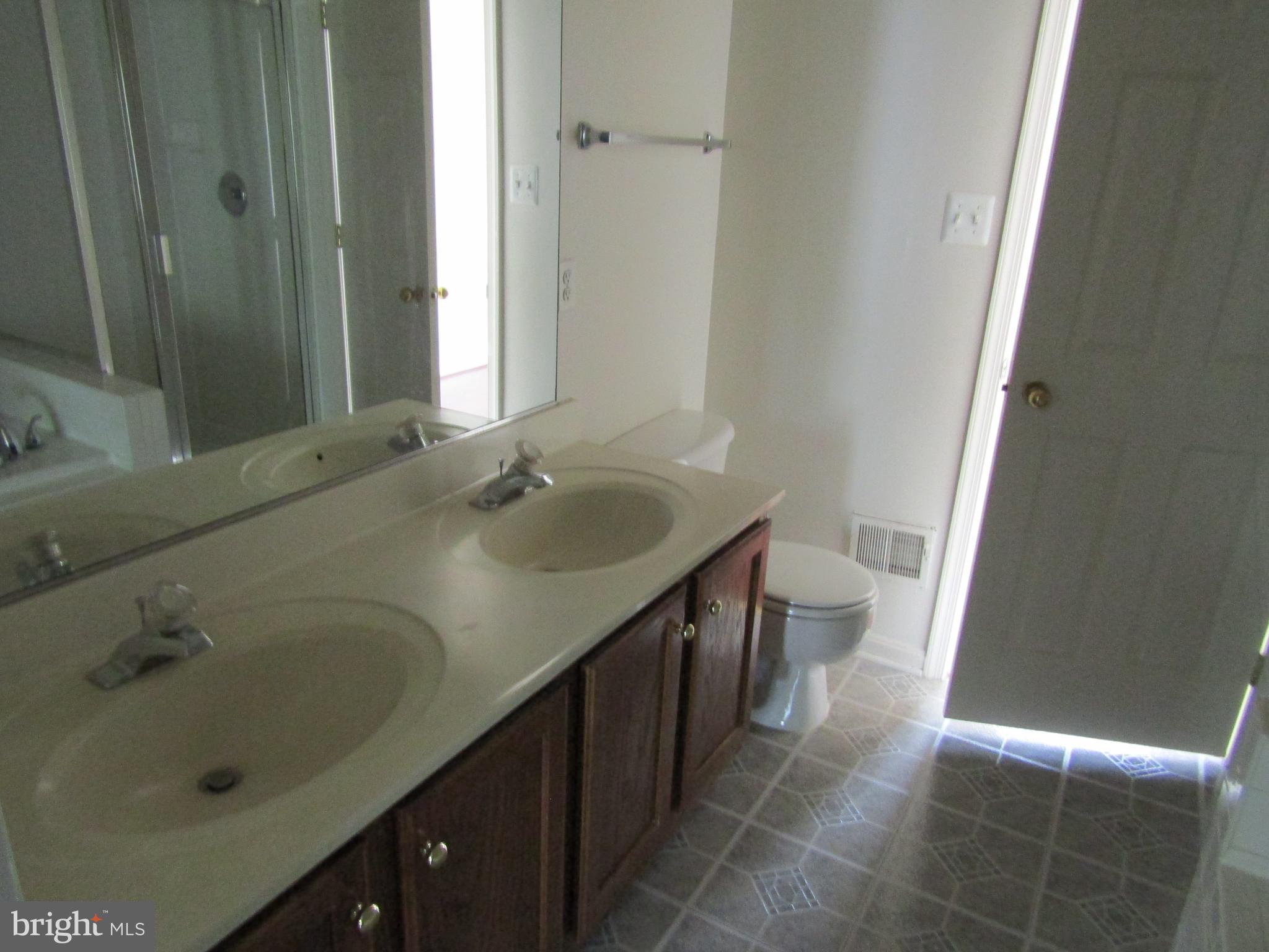 SOUTH RIDING - Residential Lease