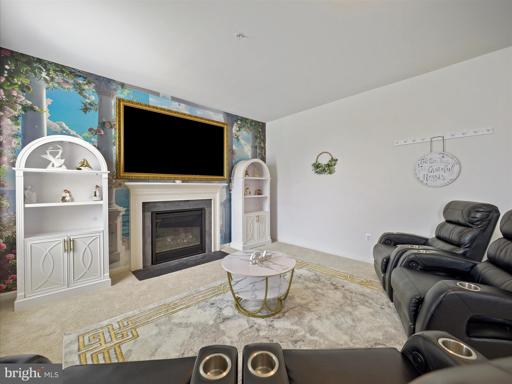 WEST FIELDS - Residential