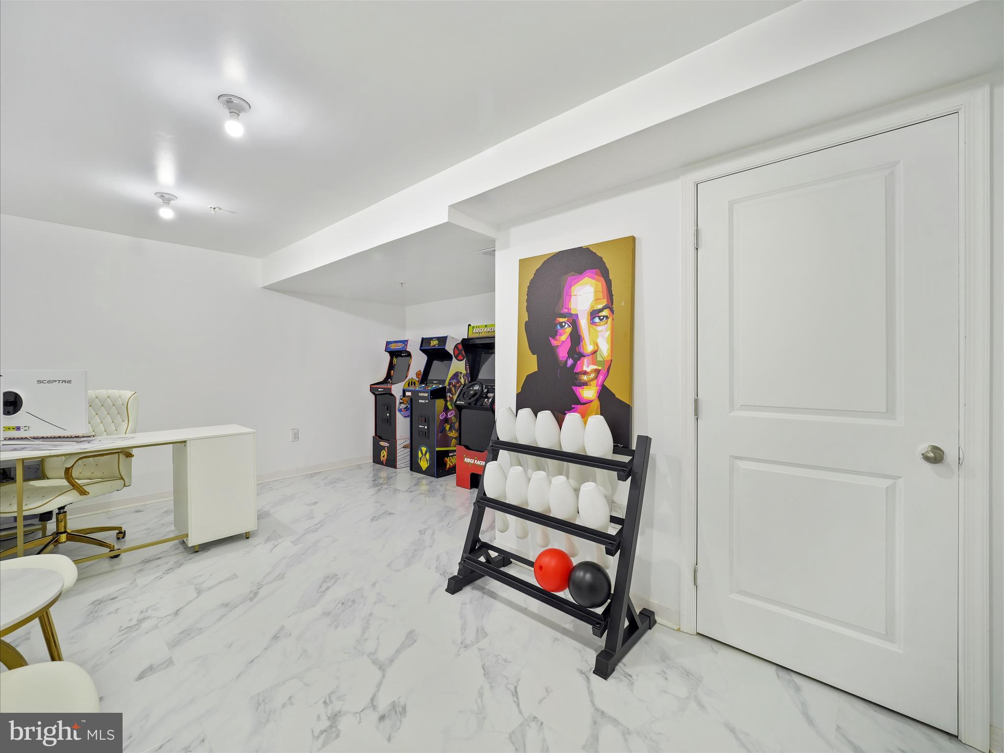 WEST FIELDS - Residential