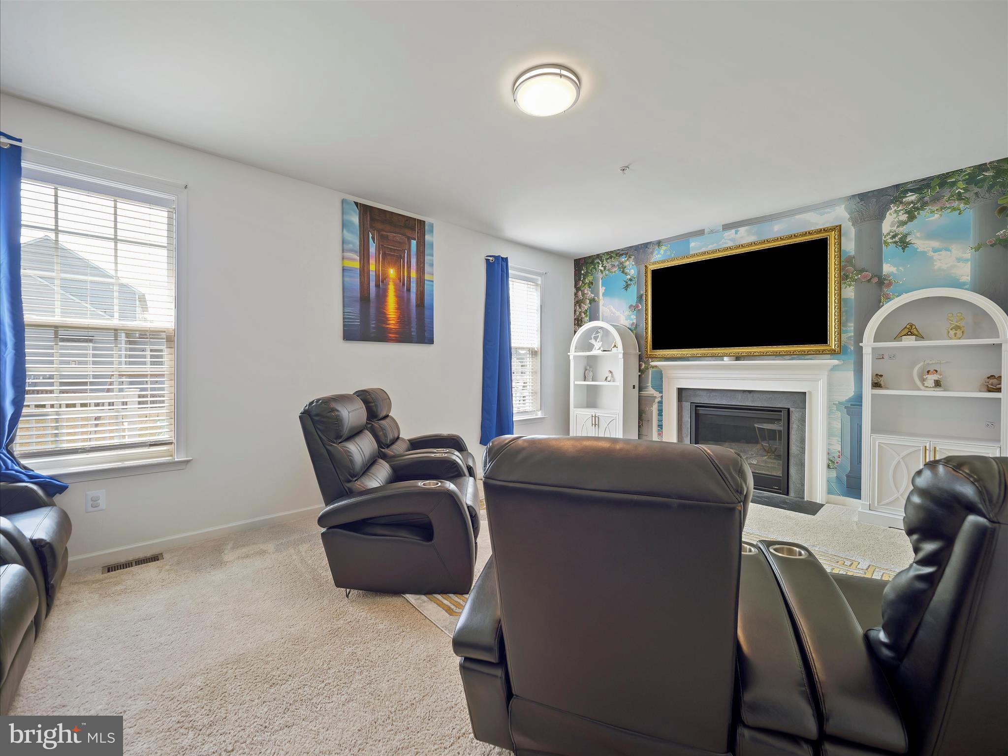 WEST FIELDS - Residential