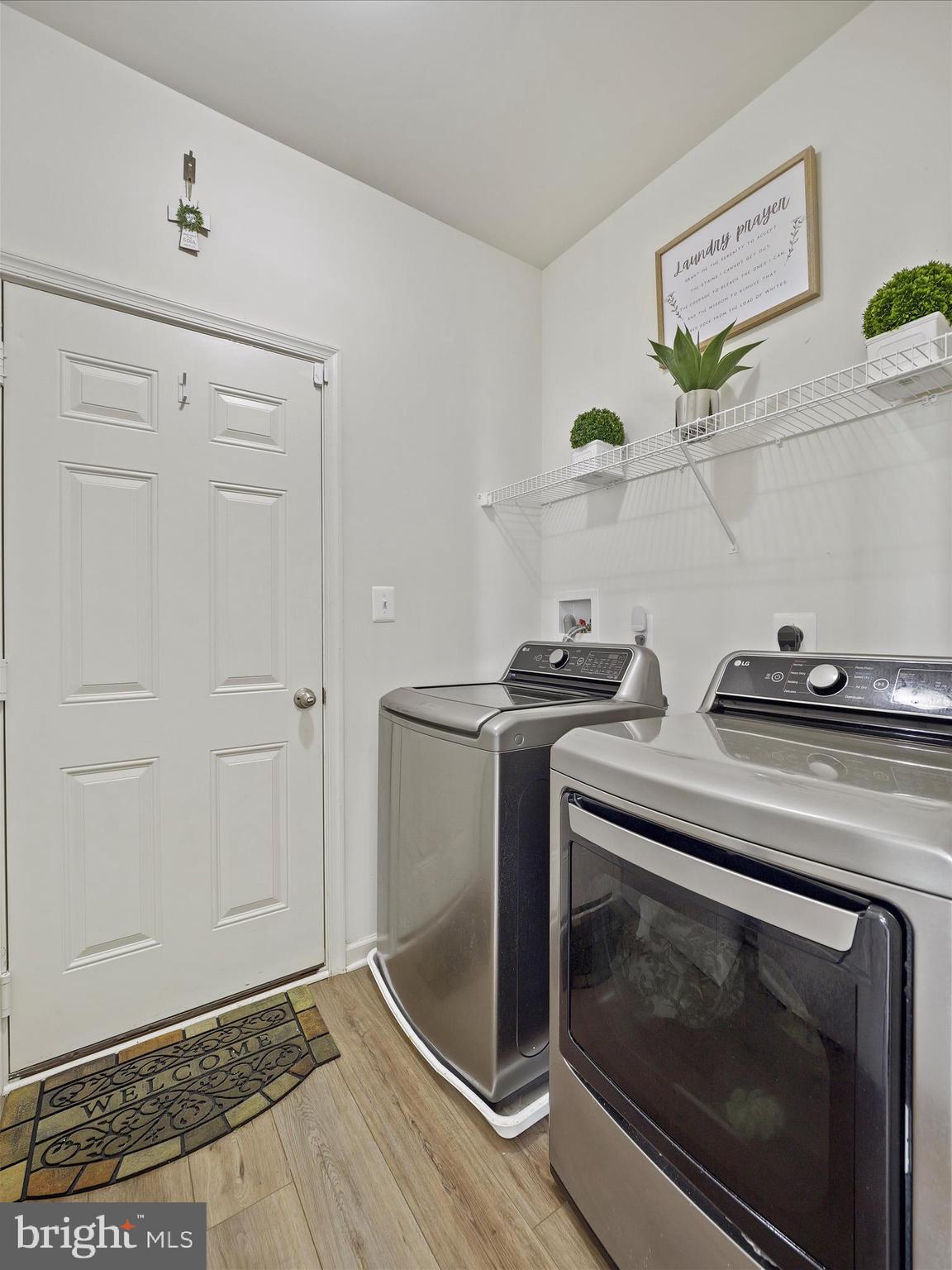 WEST FIELDS - Residential