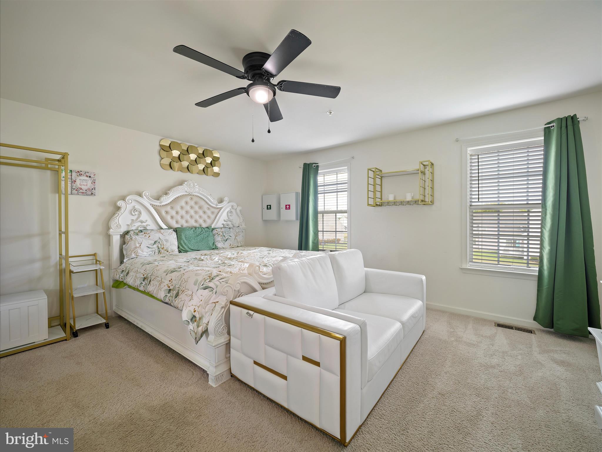 WEST FIELDS - Residential