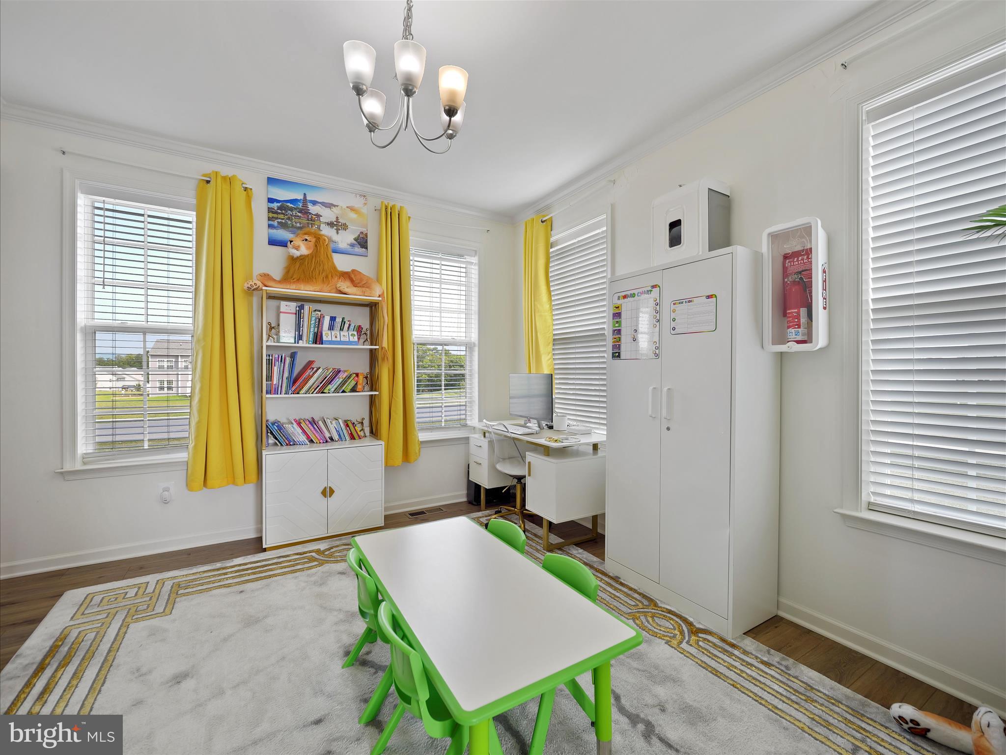 WEST FIELDS - Residential