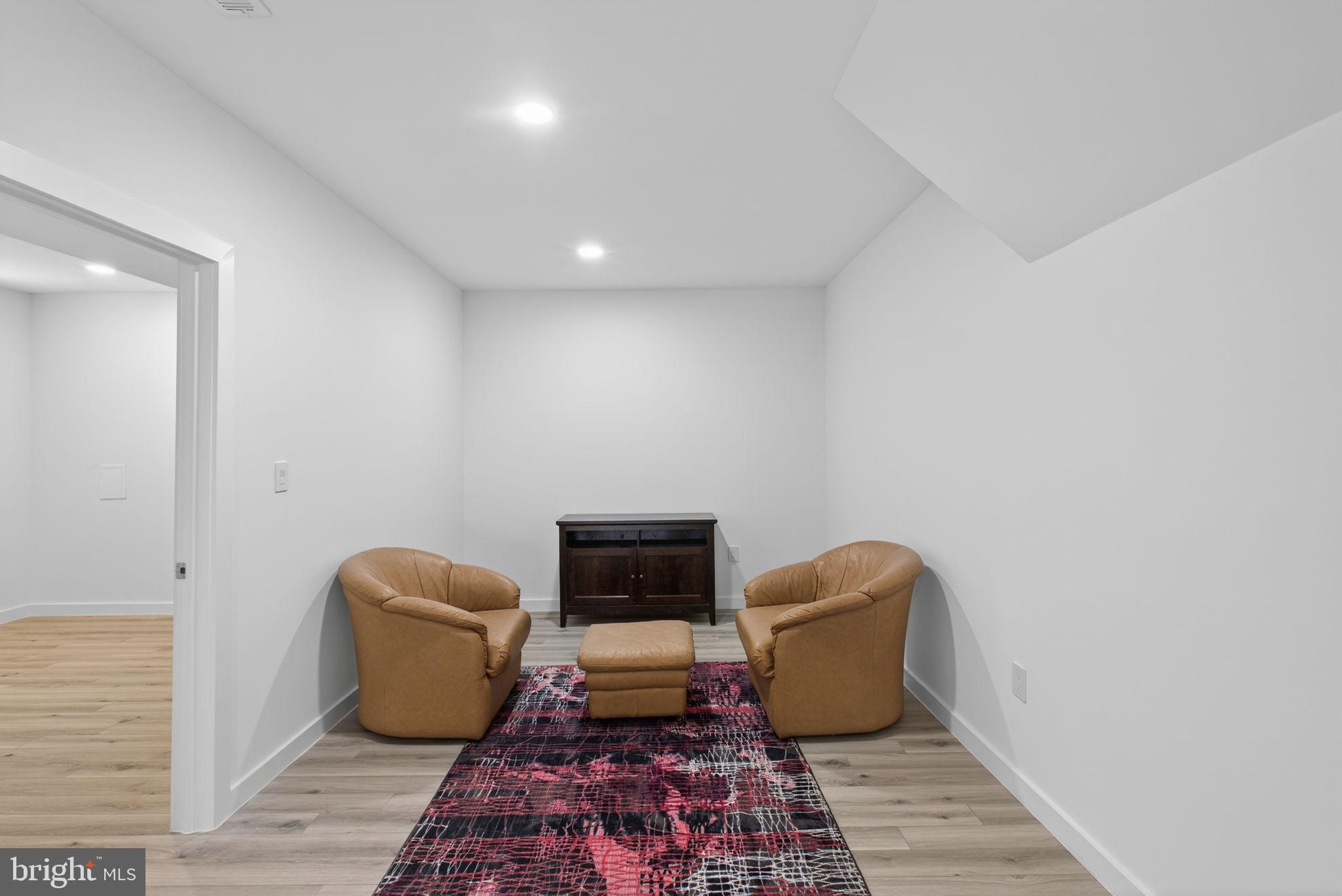 PIMMIT HILLS - Residential