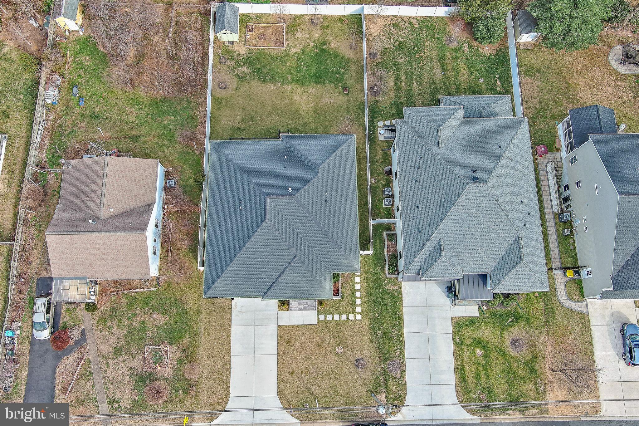 PIMMIT HILLS - Residential