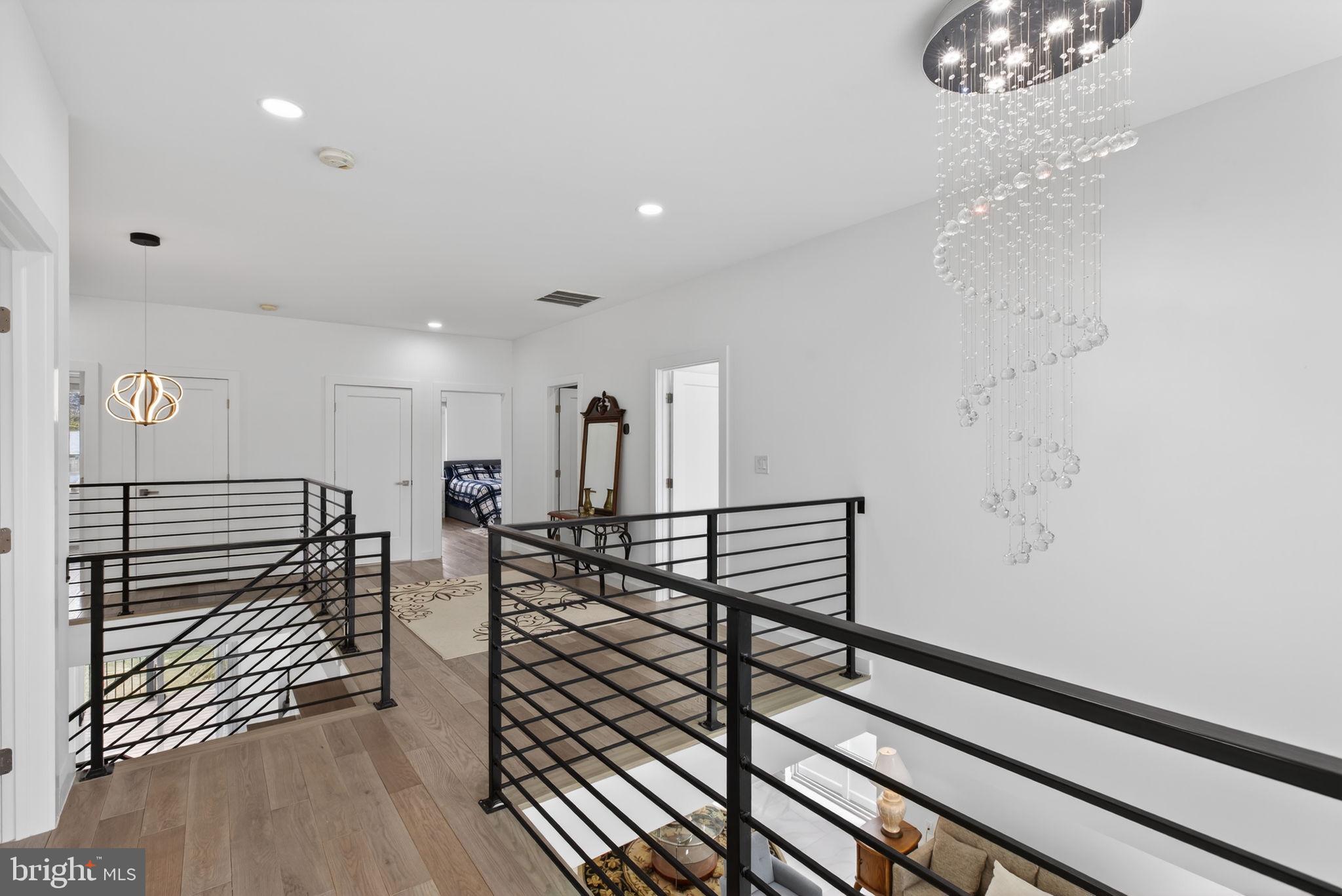 PIMMIT HILLS - Residential