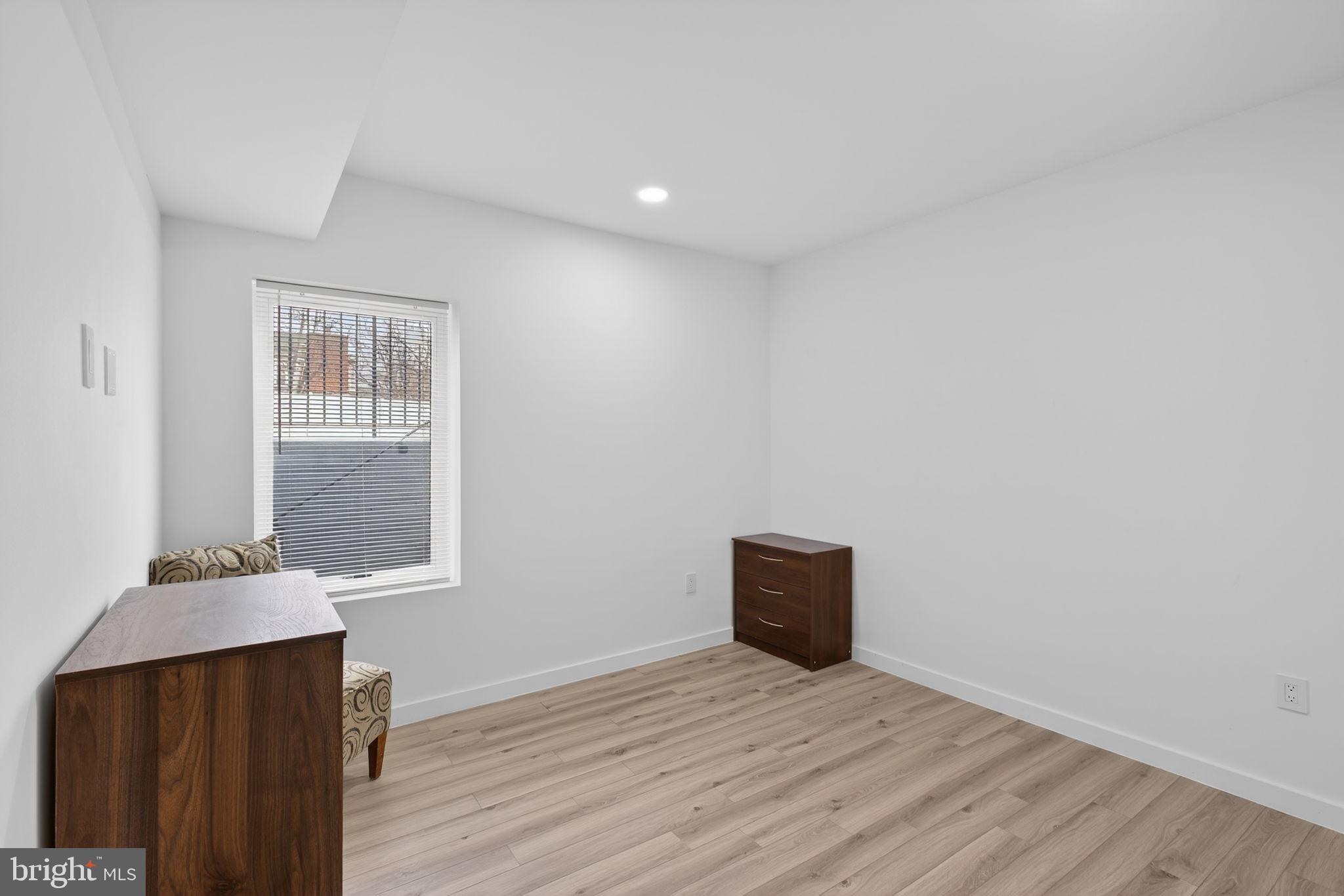 PIMMIT HILLS - Residential