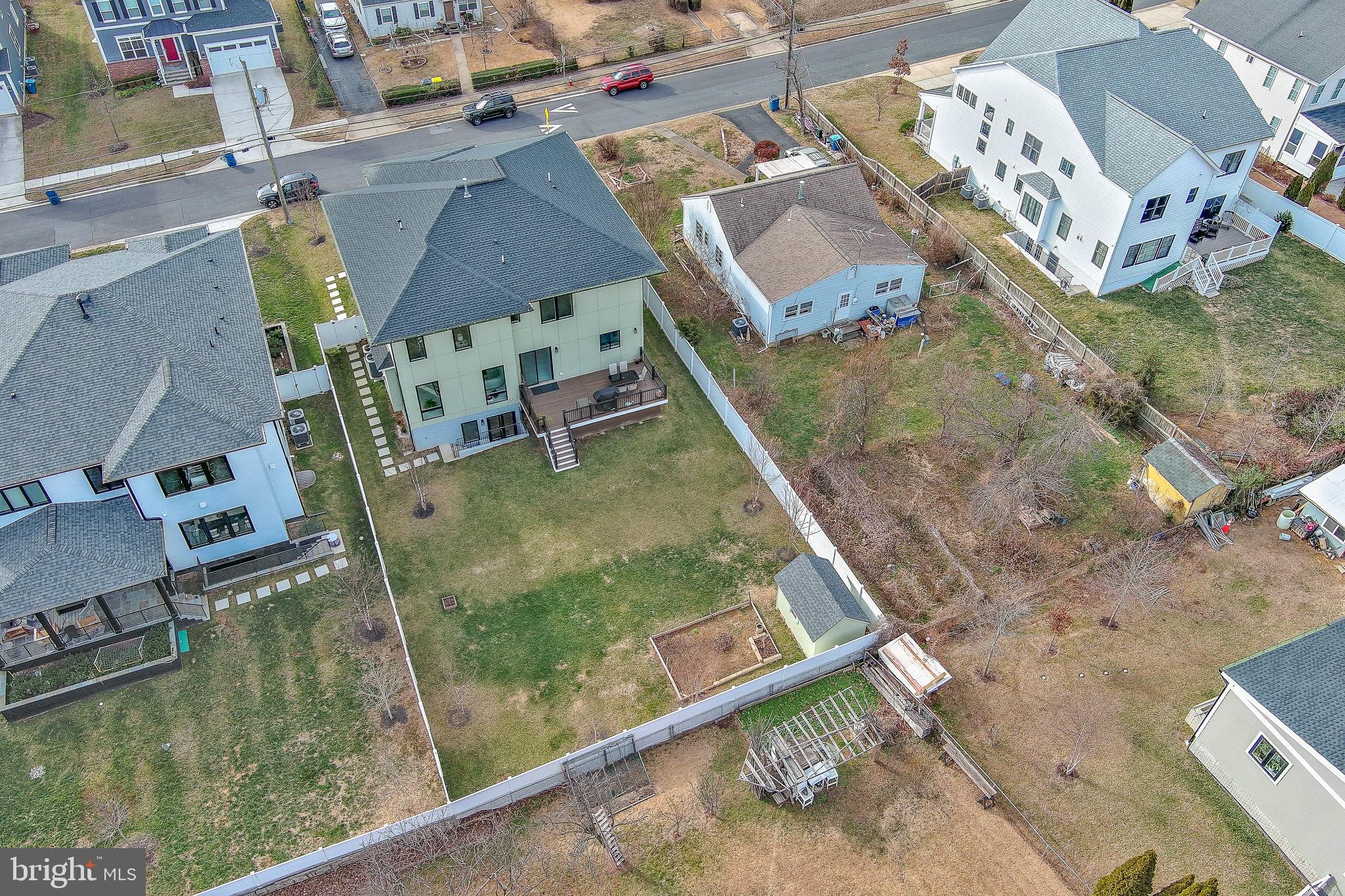 PIMMIT HILLS - Residential