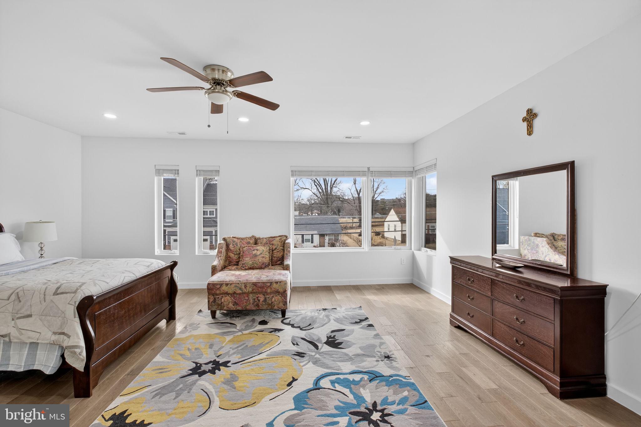 PIMMIT HILLS - Residential