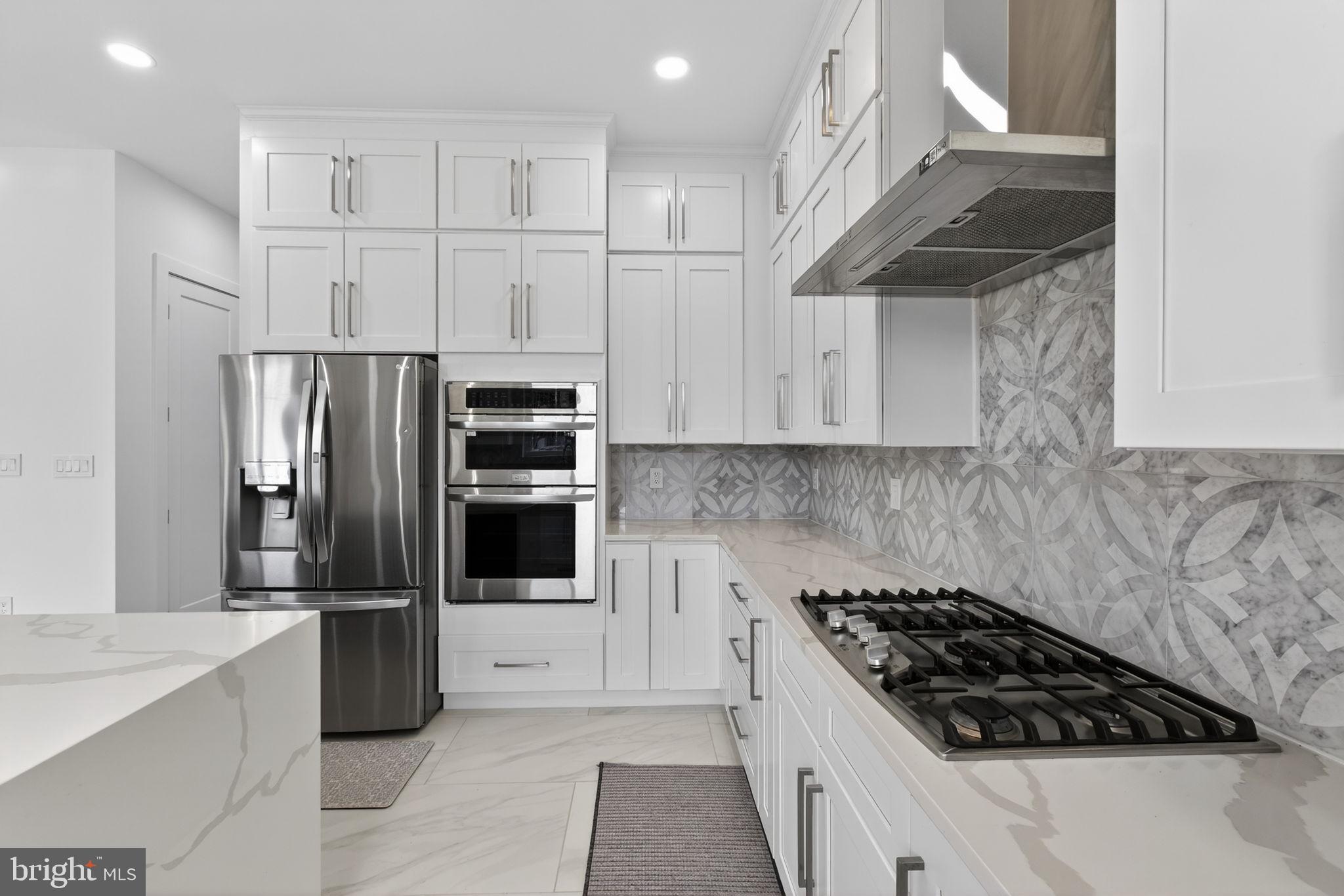 PIMMIT HILLS - Residential