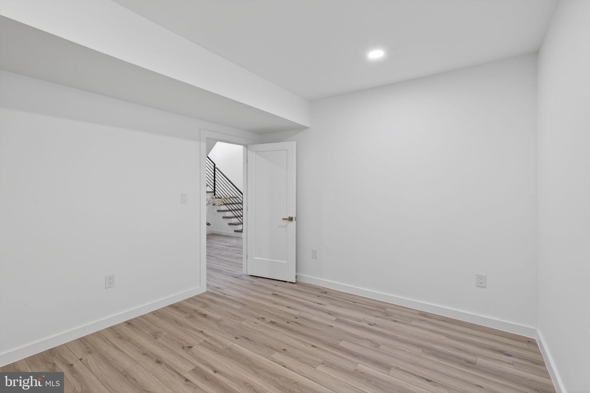 PIMMIT HILLS - Residential