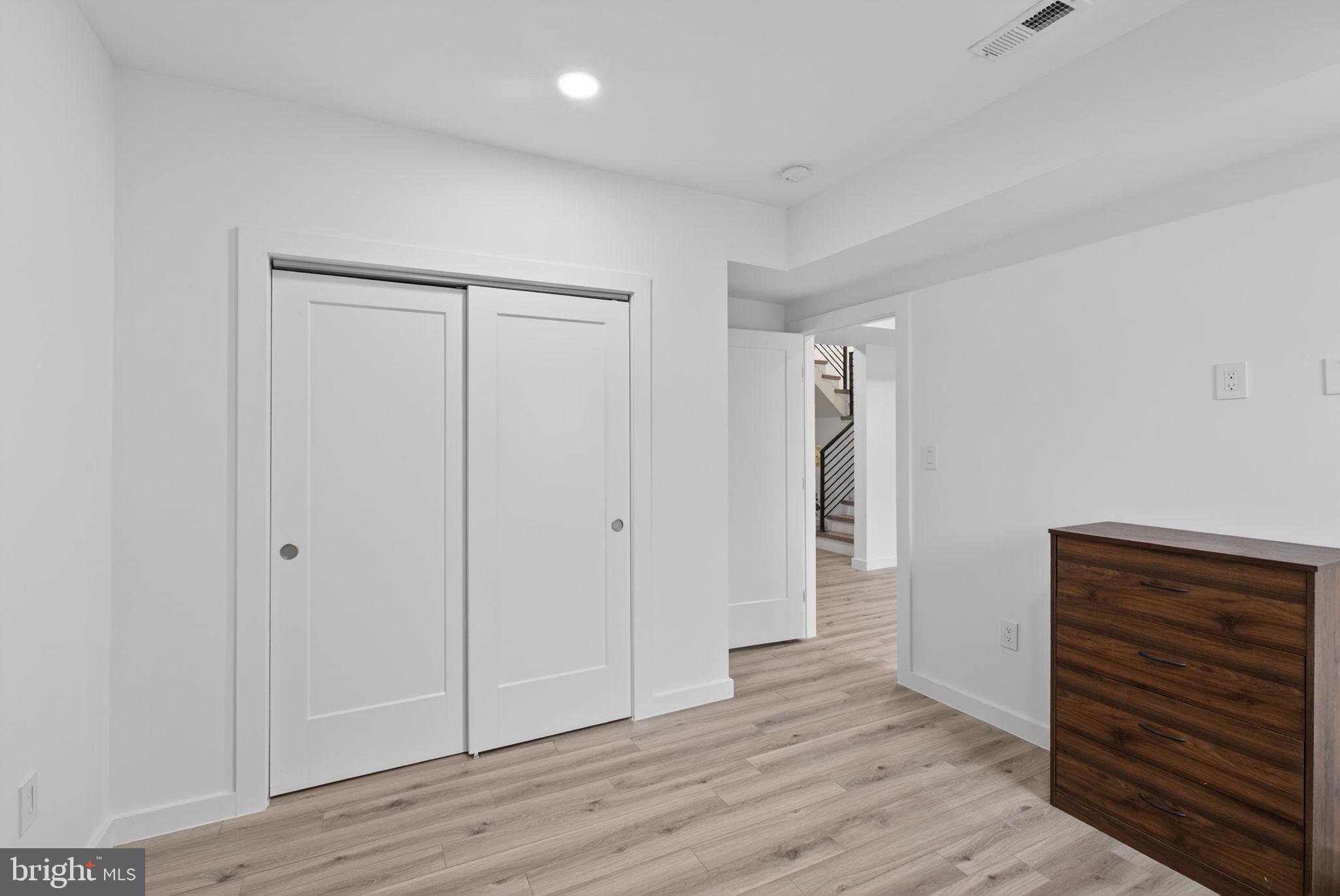 PIMMIT HILLS - Residential