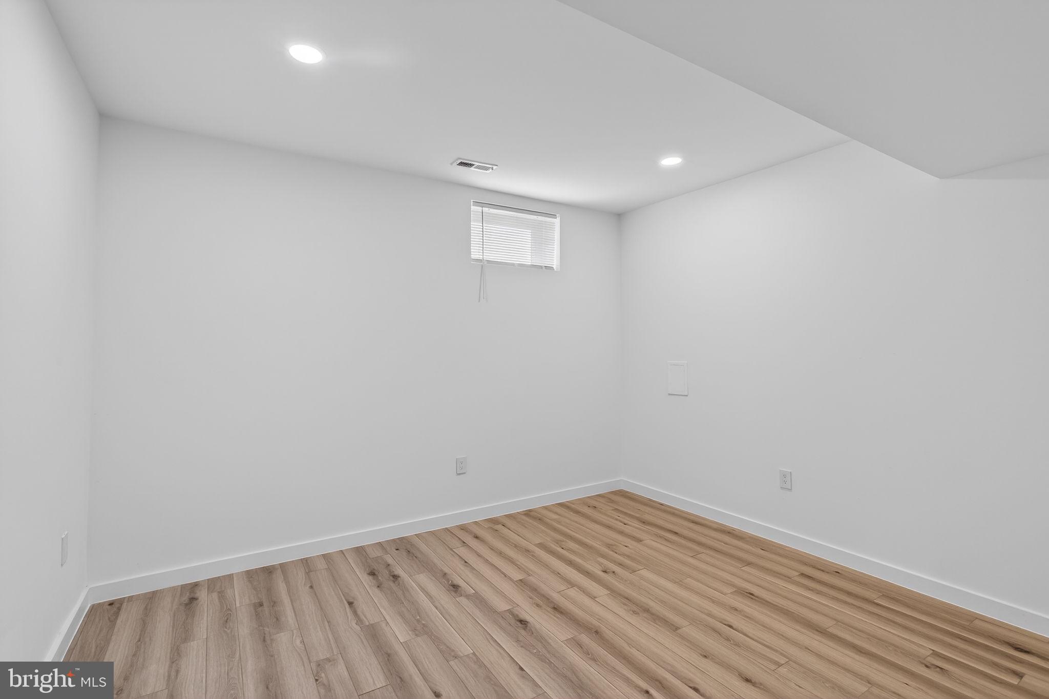 PIMMIT HILLS - Residential