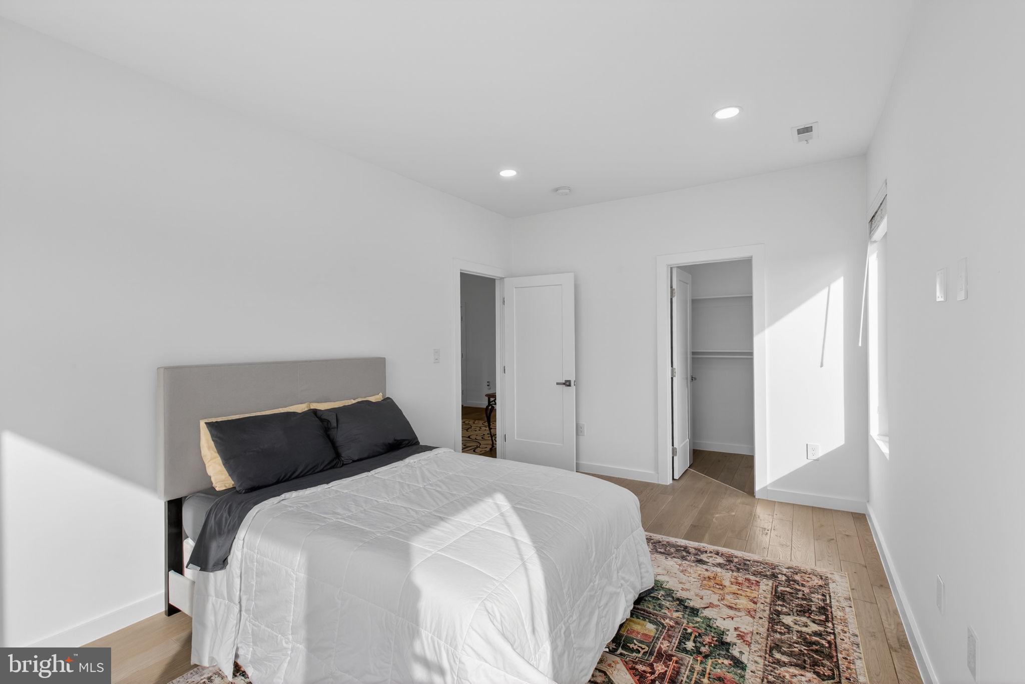 PIMMIT HILLS - Residential