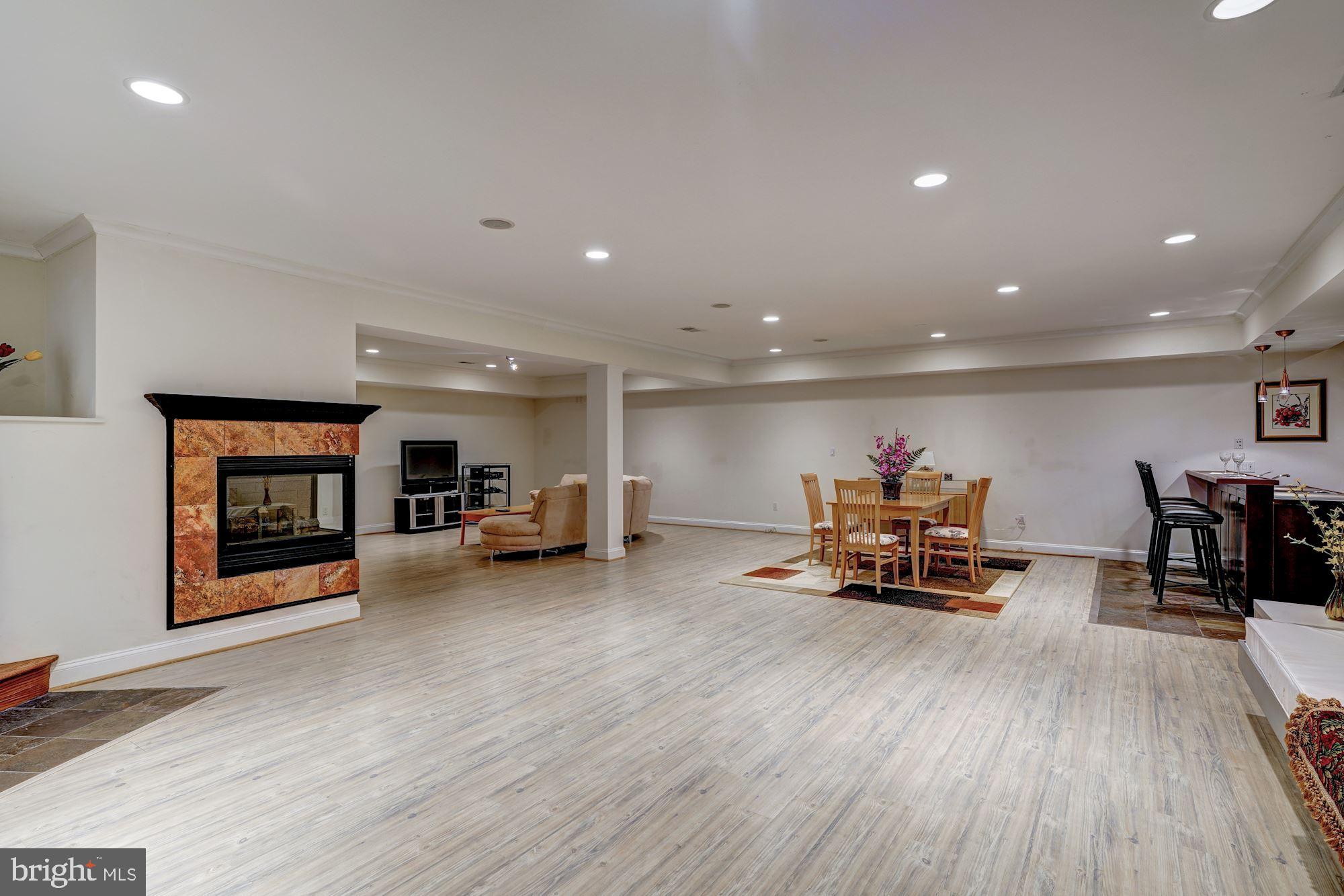 NORTH CHEVY CHASE - Residential