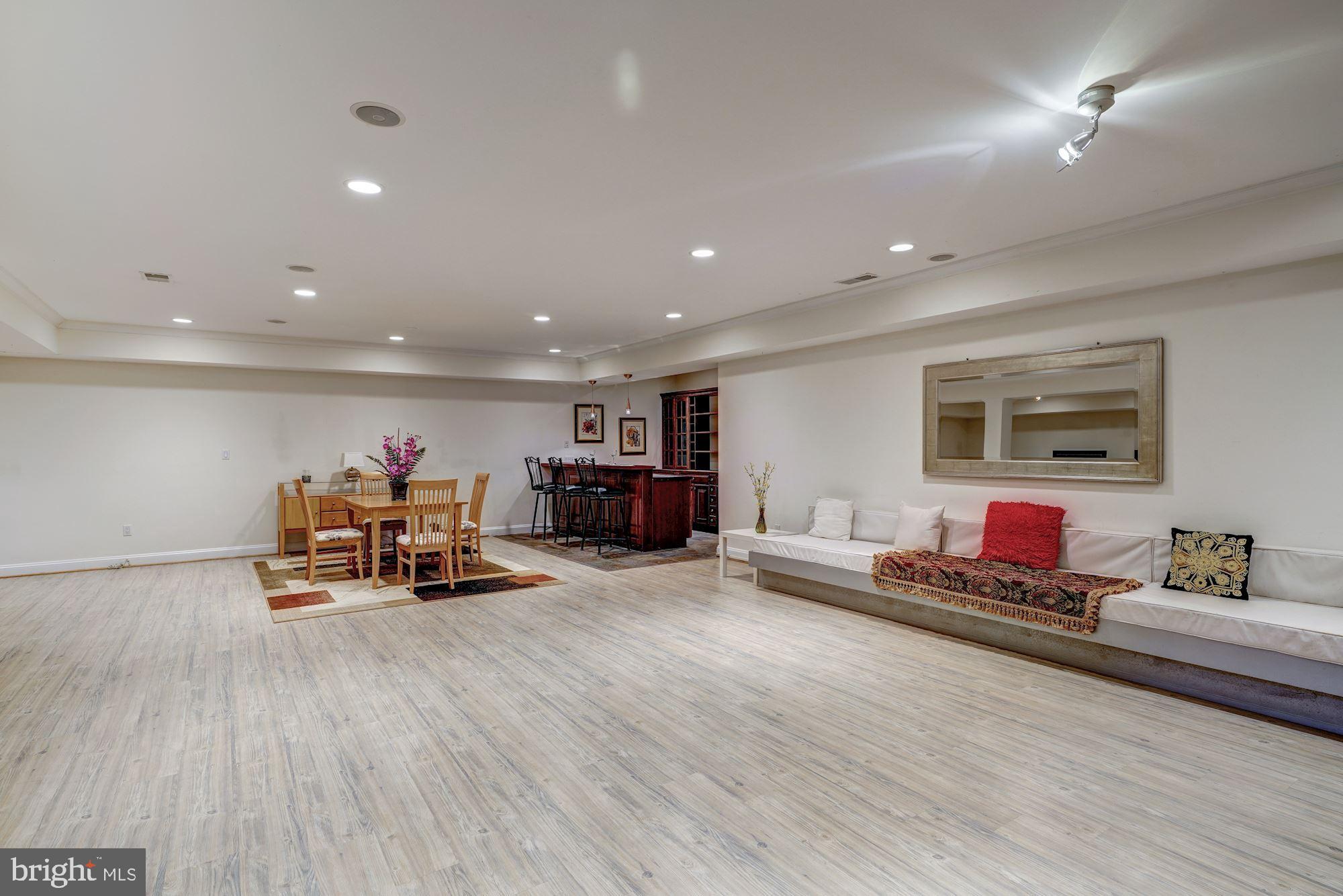 NORTH CHEVY CHASE - Residential