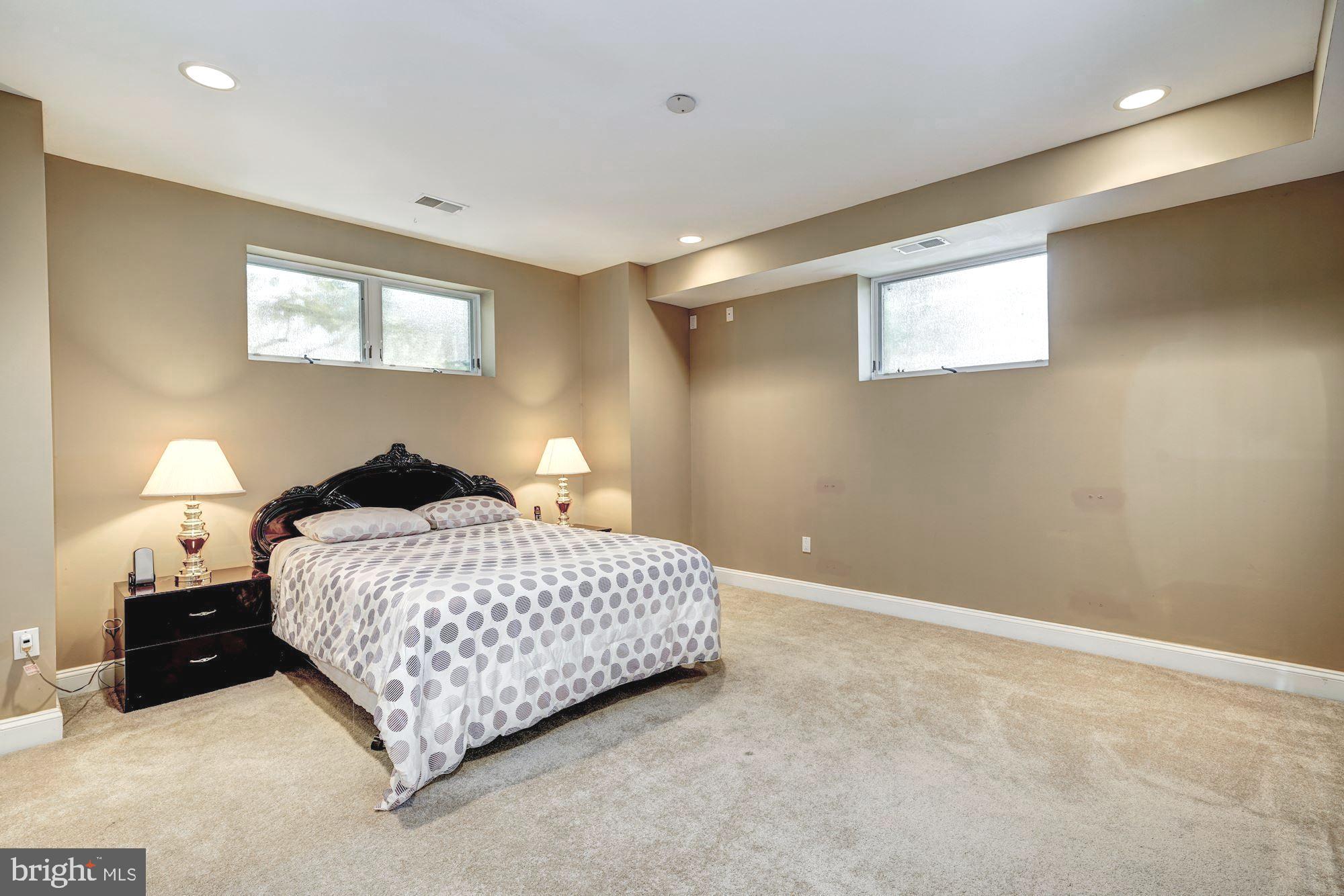 NORTH CHEVY CHASE - Residential