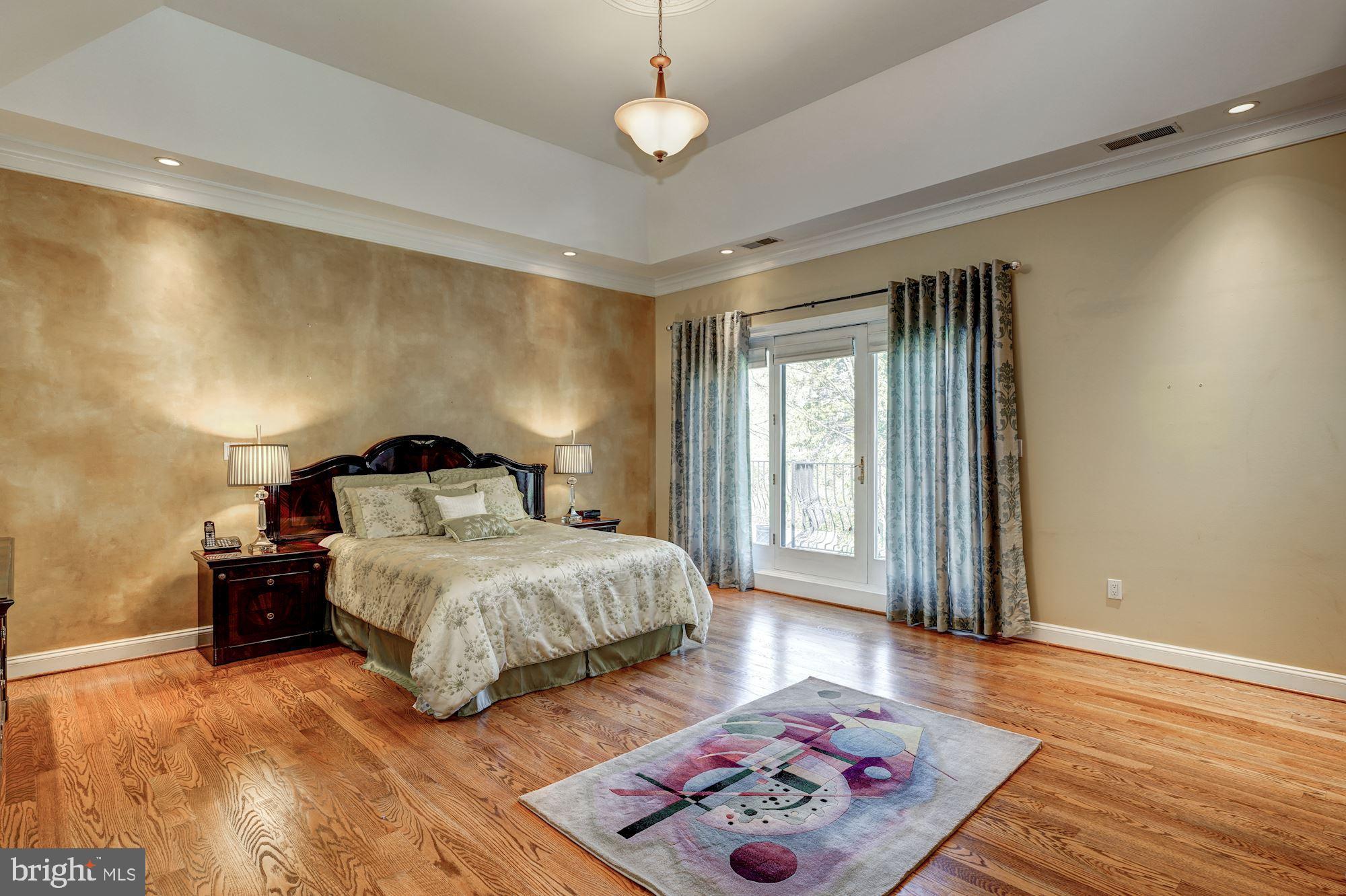 NORTH CHEVY CHASE - Residential