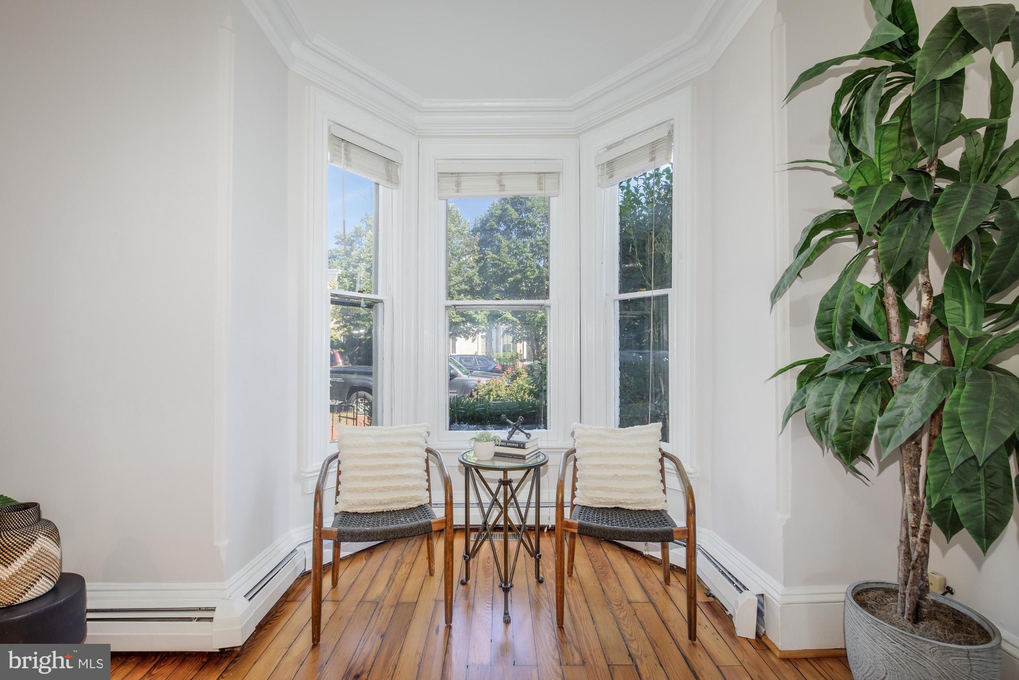 23 5TH STREET SE