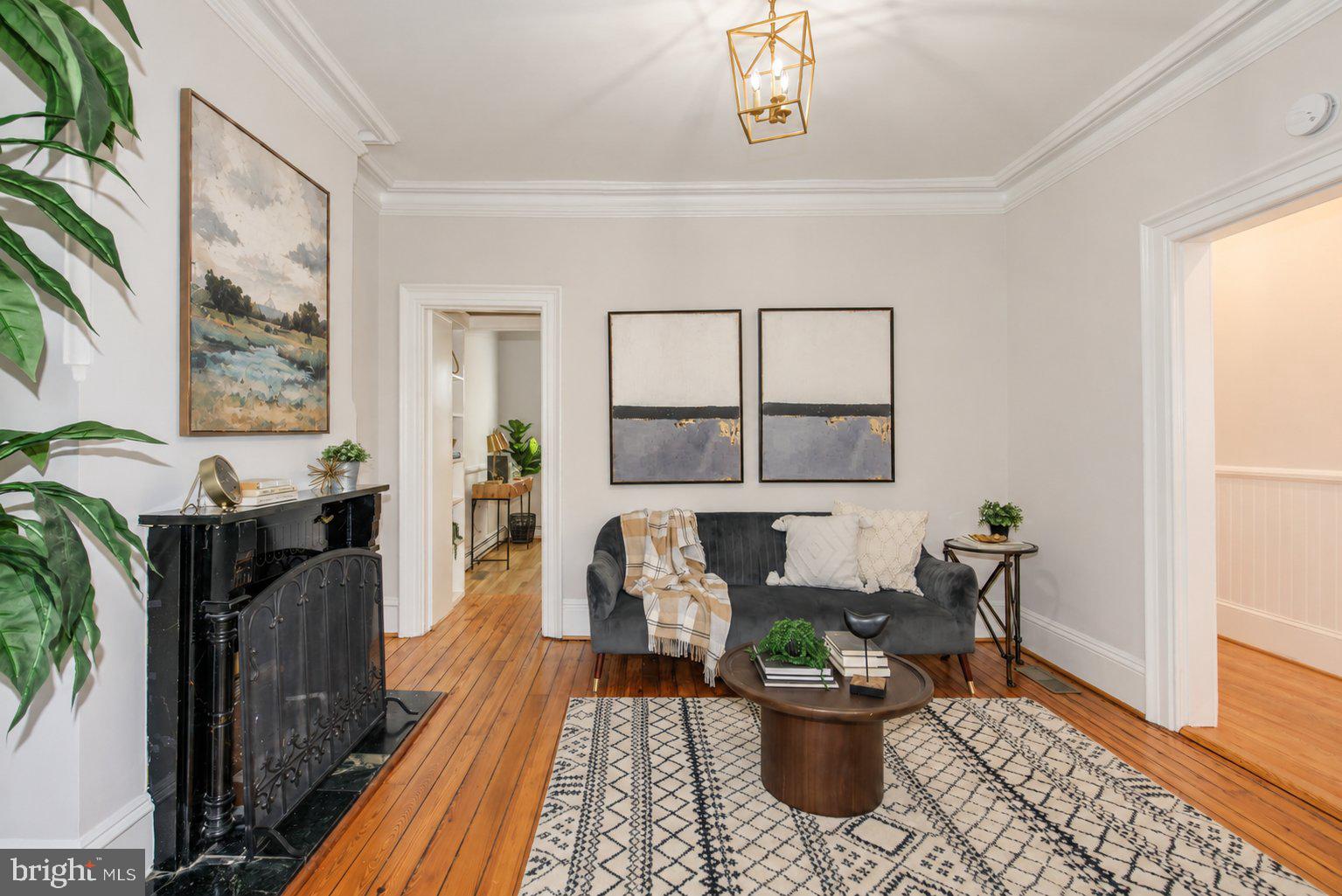 23 5TH STREET SE
