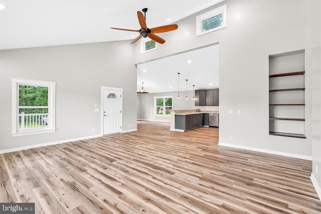 8905 SHADE TREE LANE