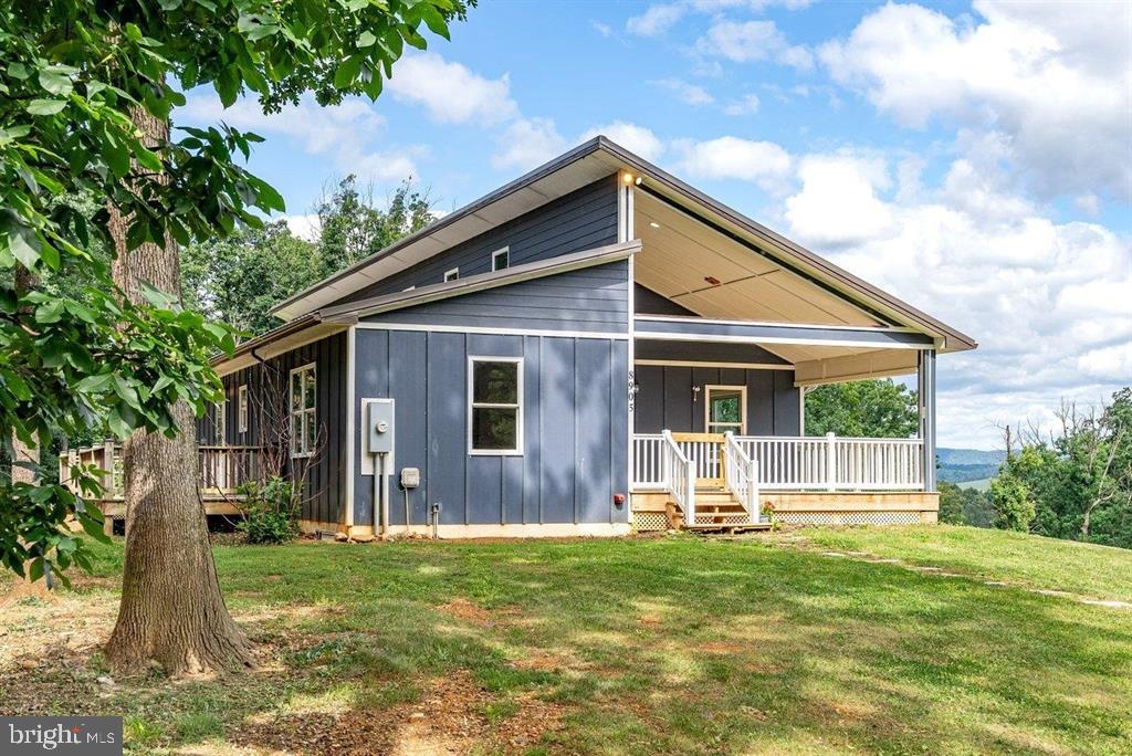 8905 SHADE TREE LANE