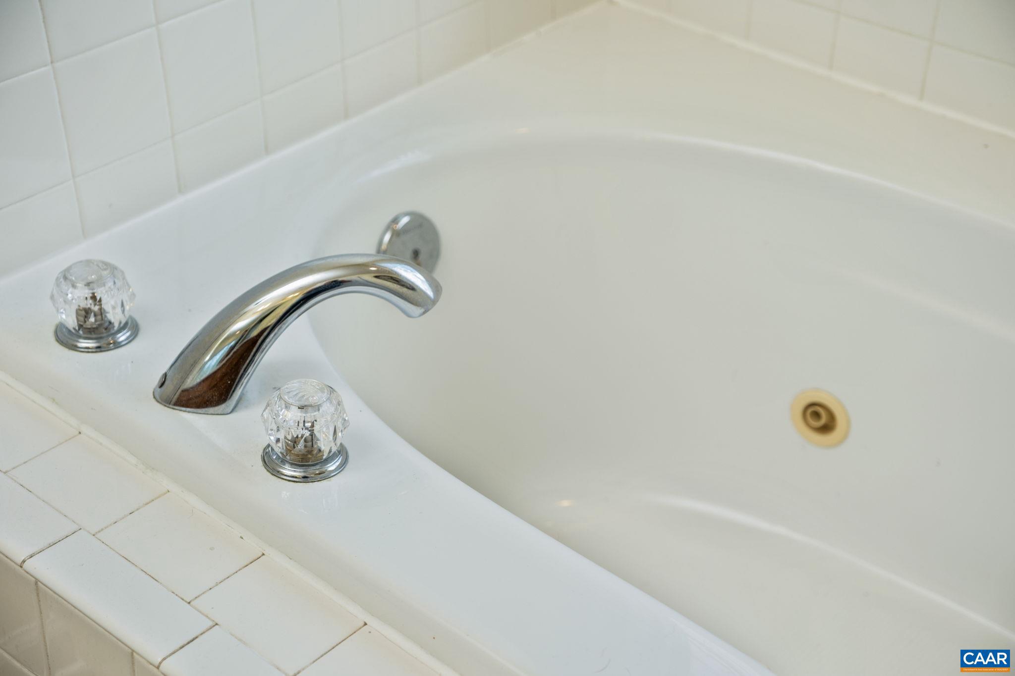 TEAVERTON - Residential