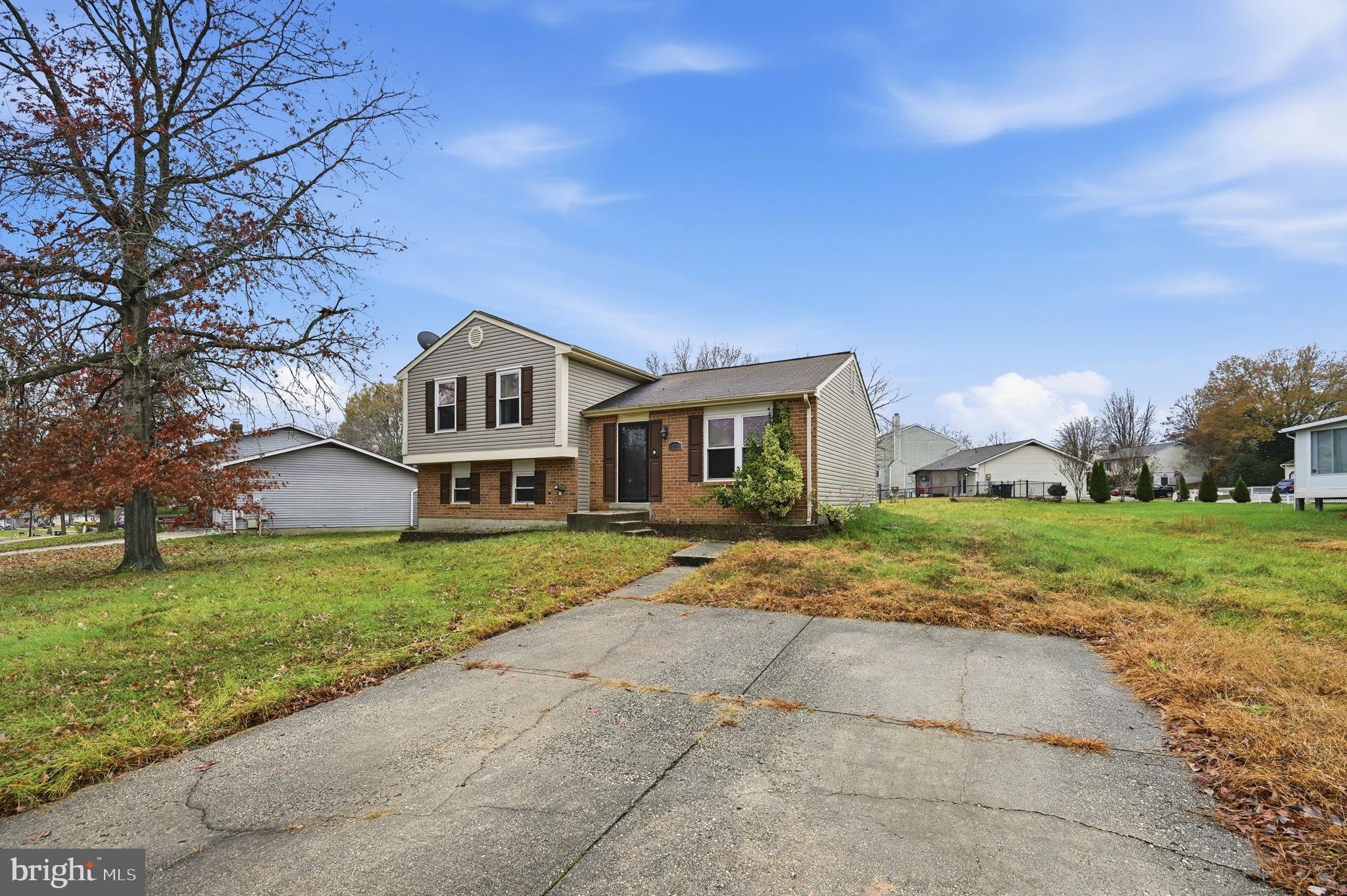 10748 HOLLAWAY DRIVE