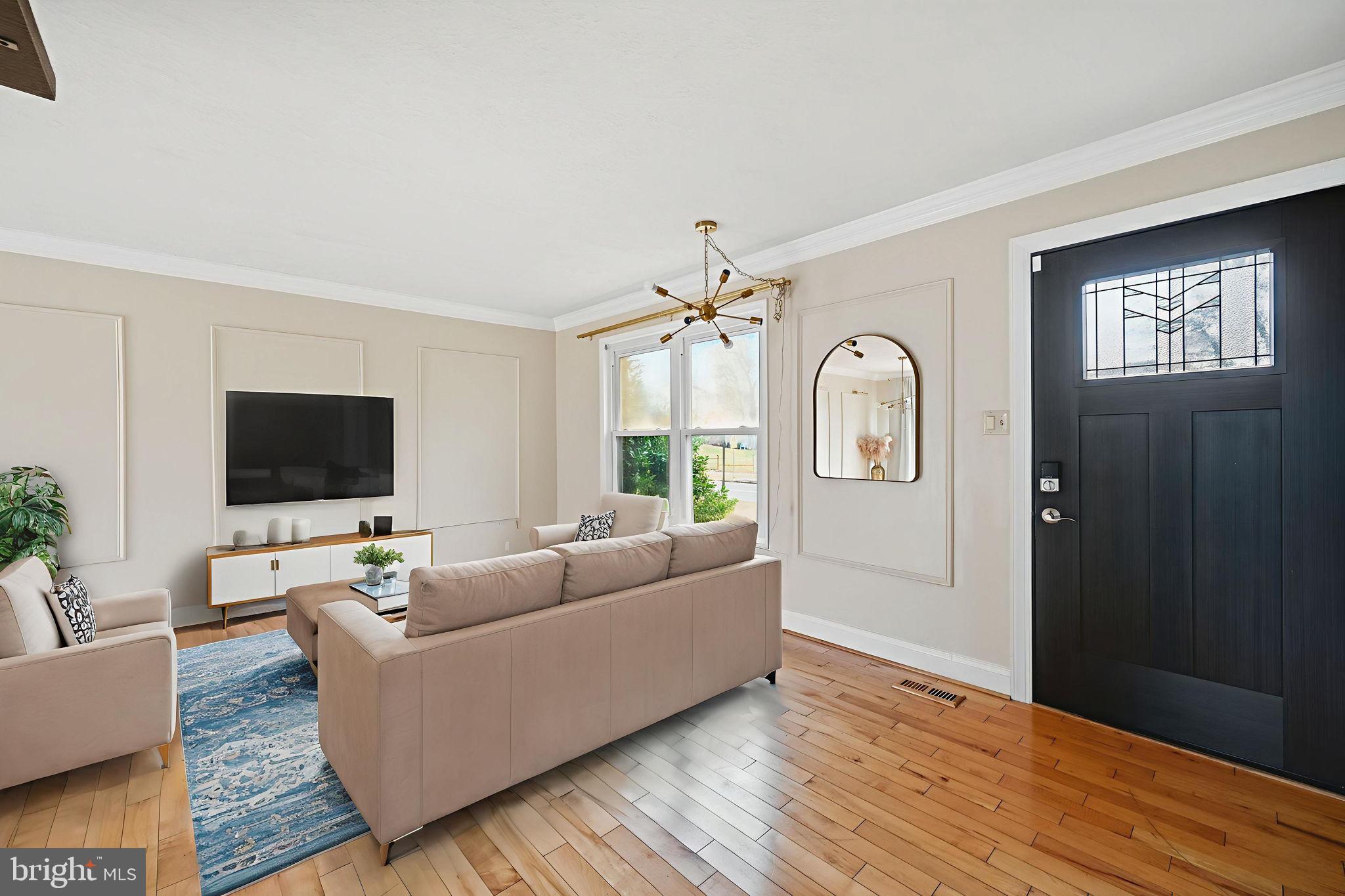 10748 HOLLAWAY DRIVE