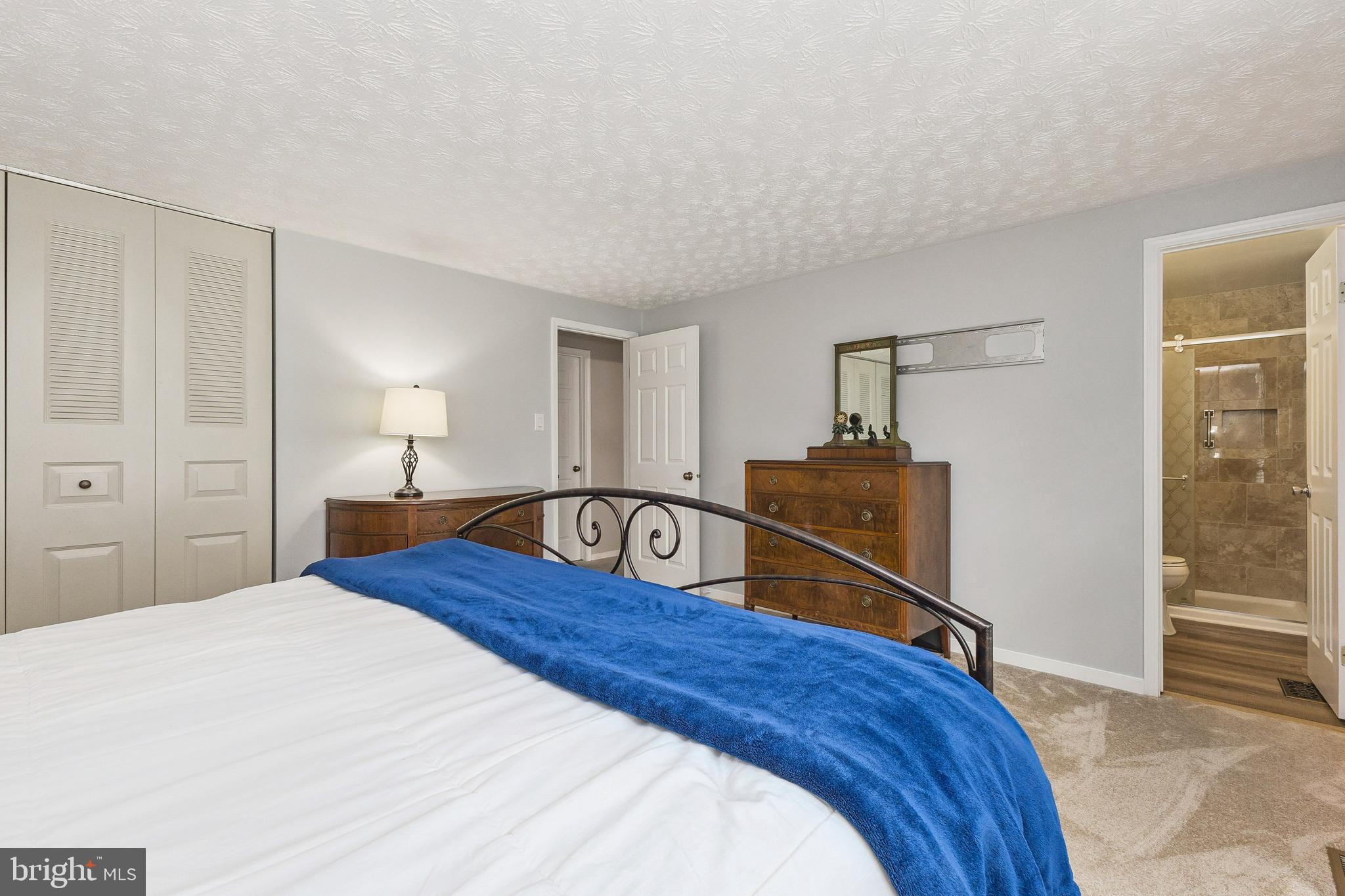 GLADE MANOR - Residential