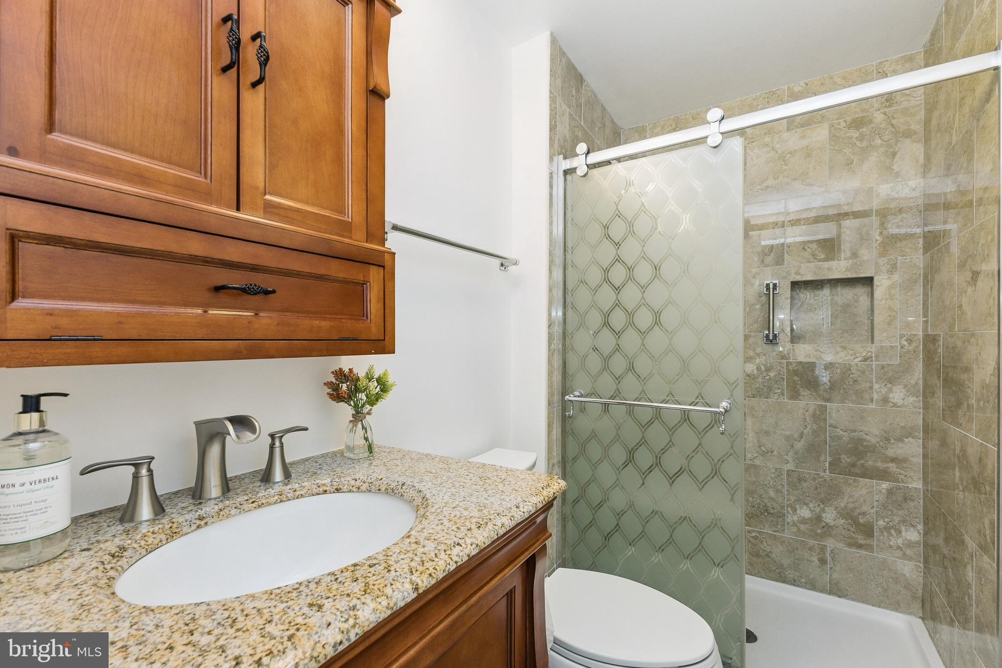 GLADE MANOR - Residential