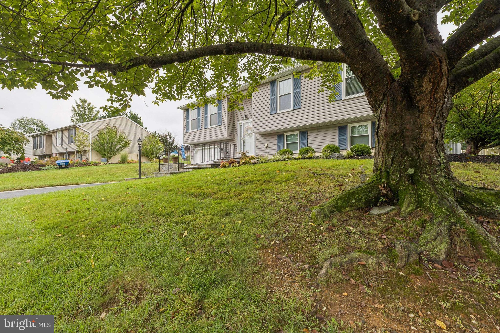 GLADE MANOR - Residential