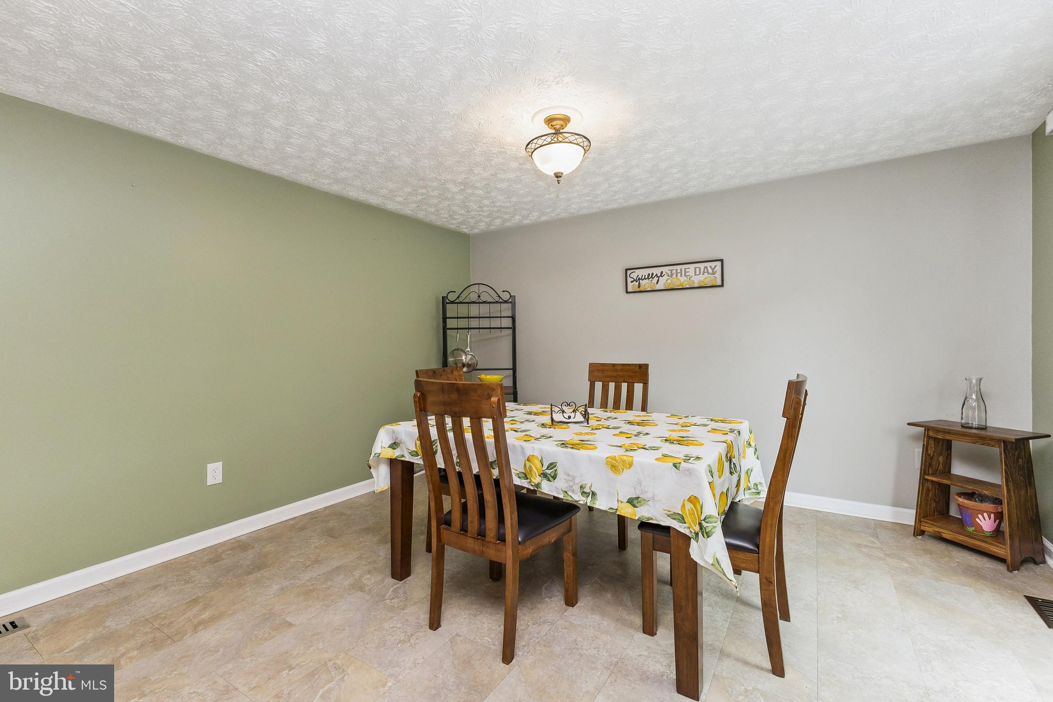 GLADE MANOR - Residential