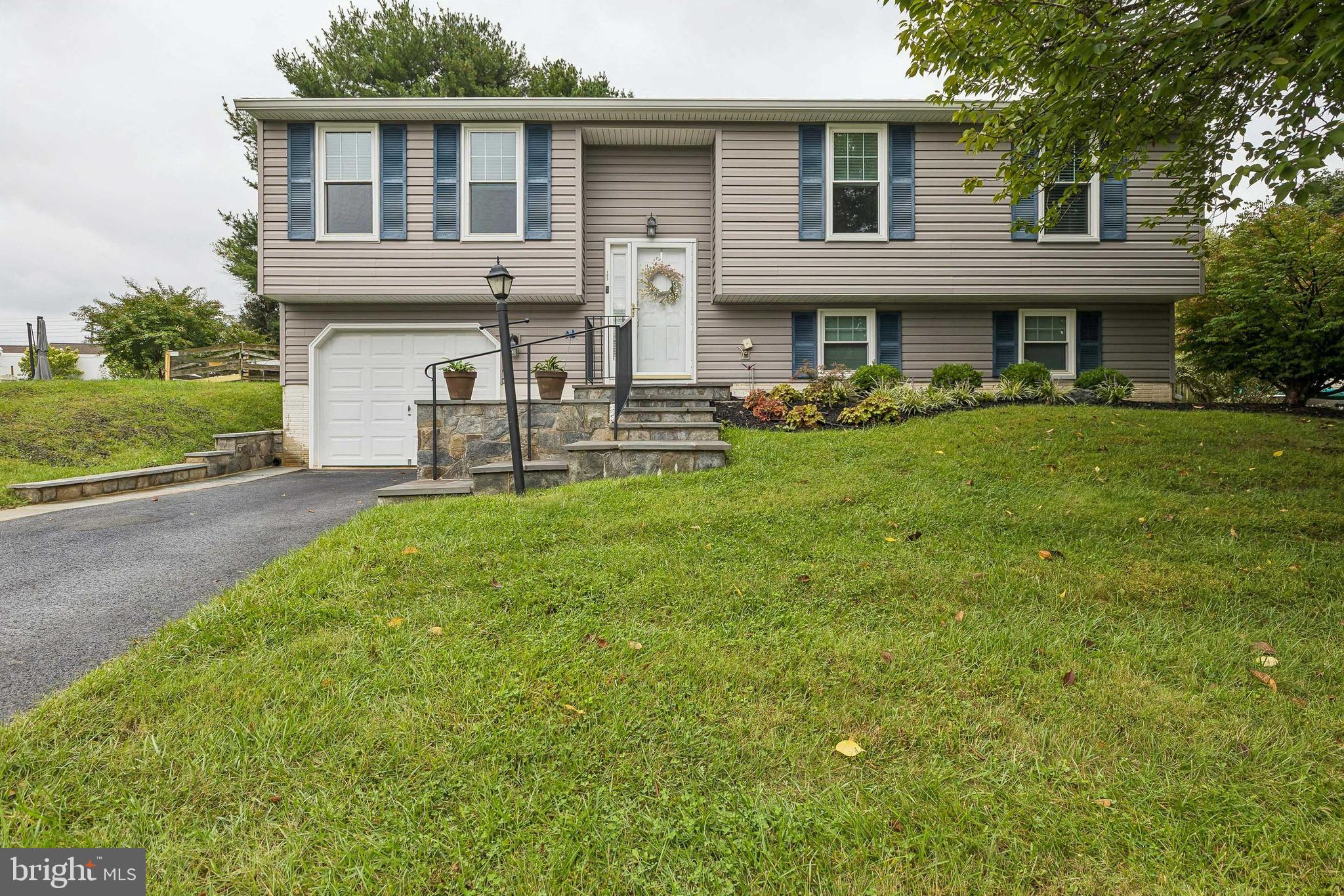 GLADE MANOR - Residential