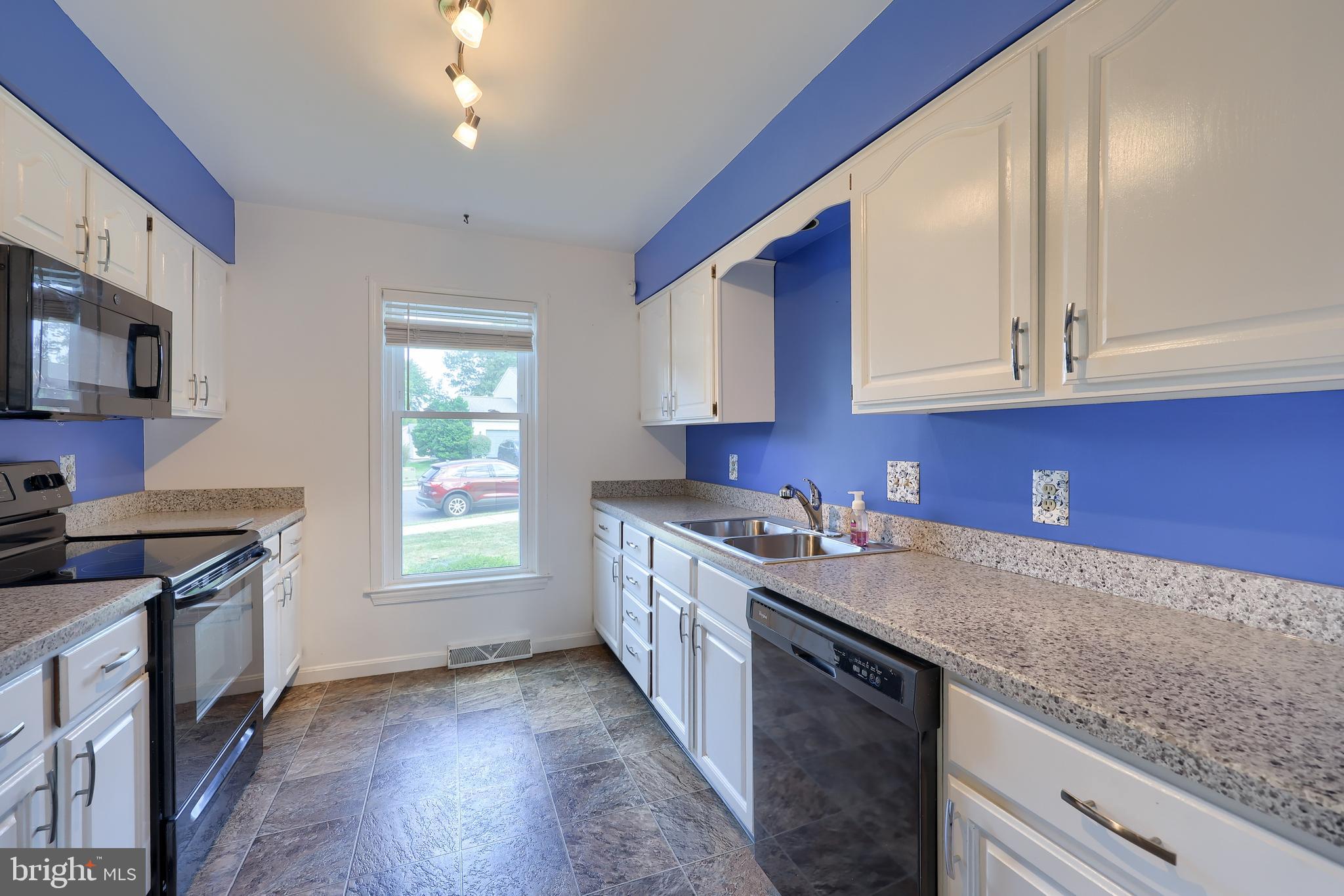 ASHLEA VILLAGE - Residential