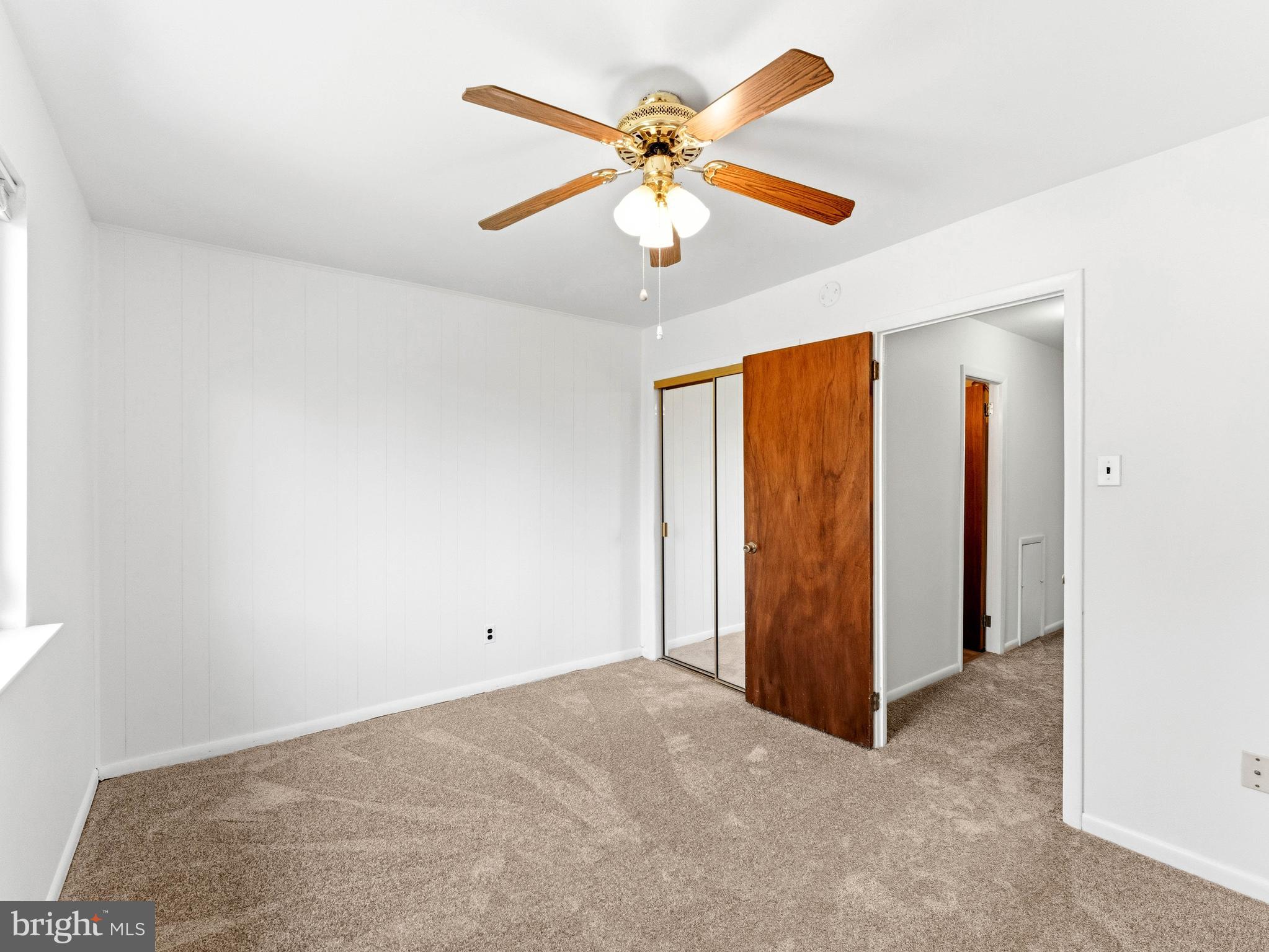 GLEN ESTS - Residential