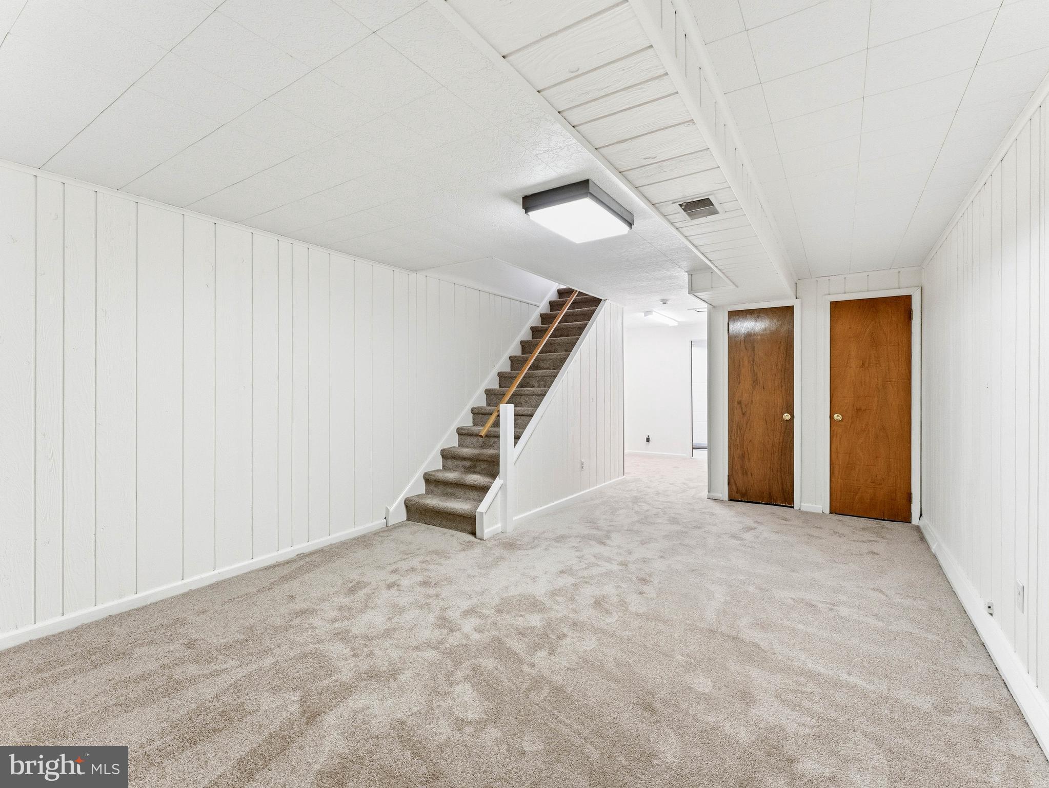 GLEN ESTS - Residential