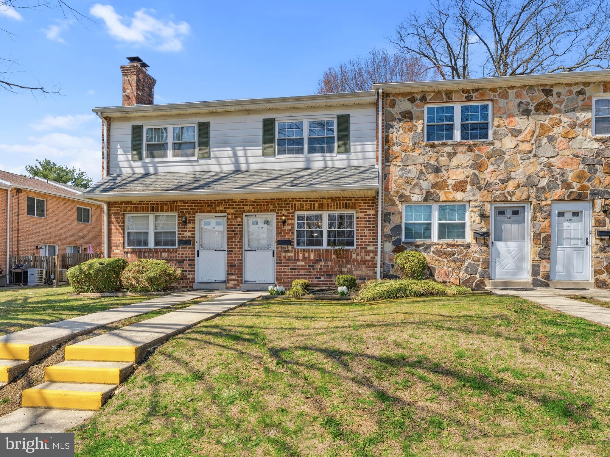 GLEN ESTS - Residential