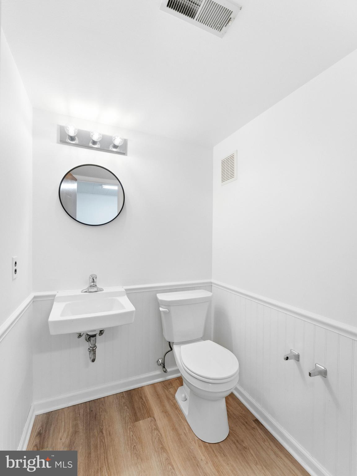 GLEN ESTS - Residential